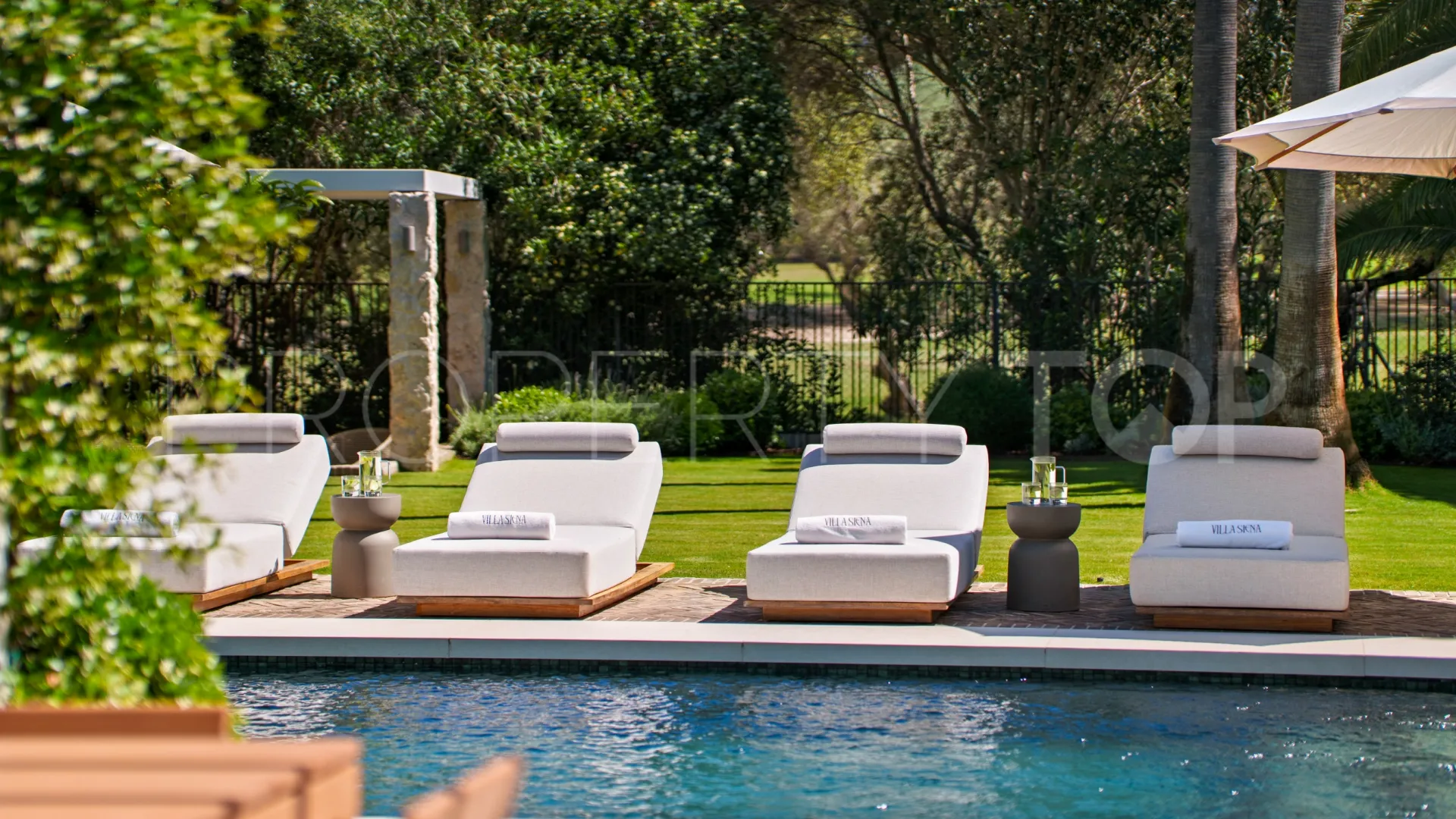 Villa with 4 bedrooms for sale in Nueva Andalucia
