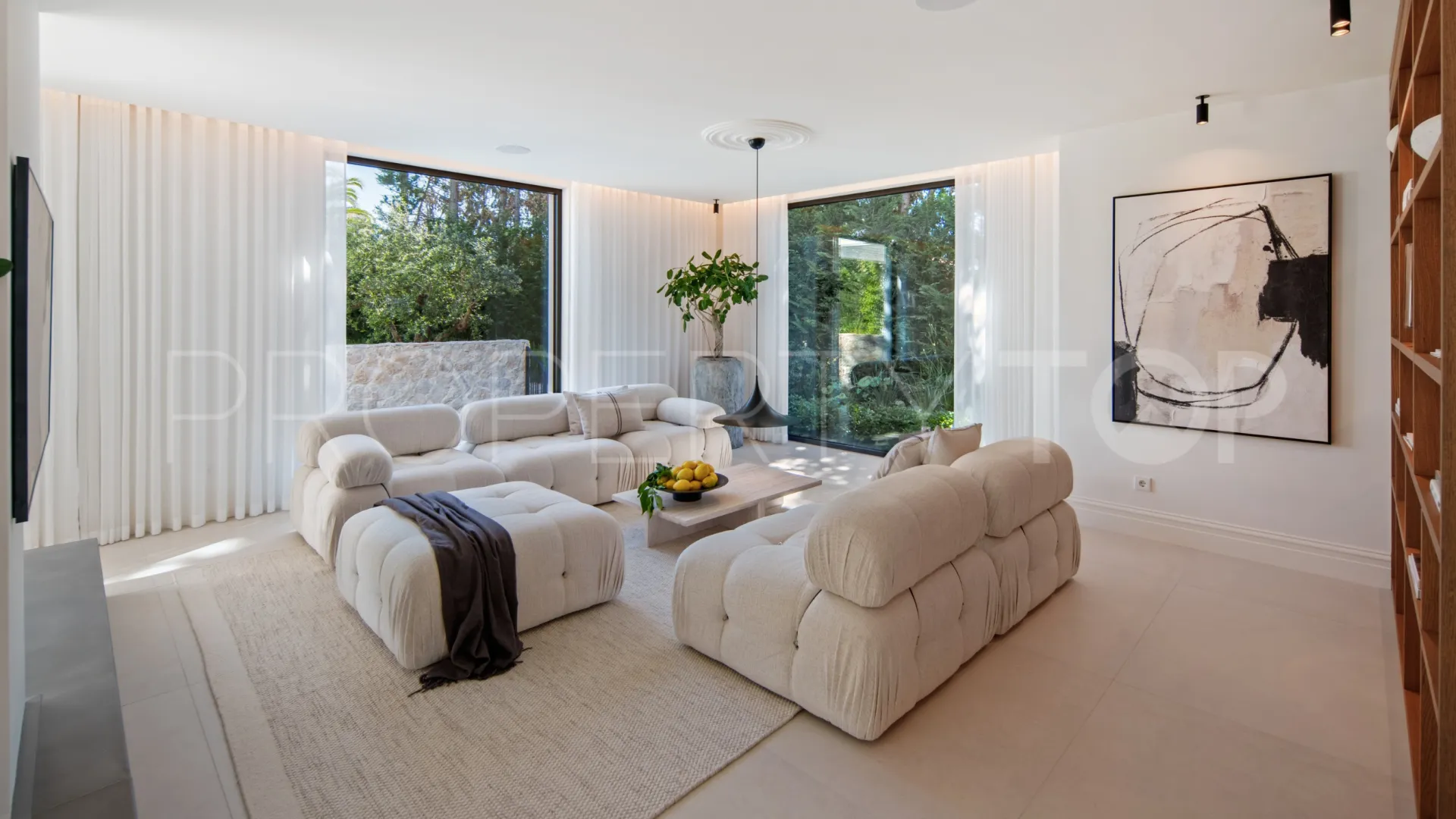 Villa with 4 bedrooms for sale in Nueva Andalucia