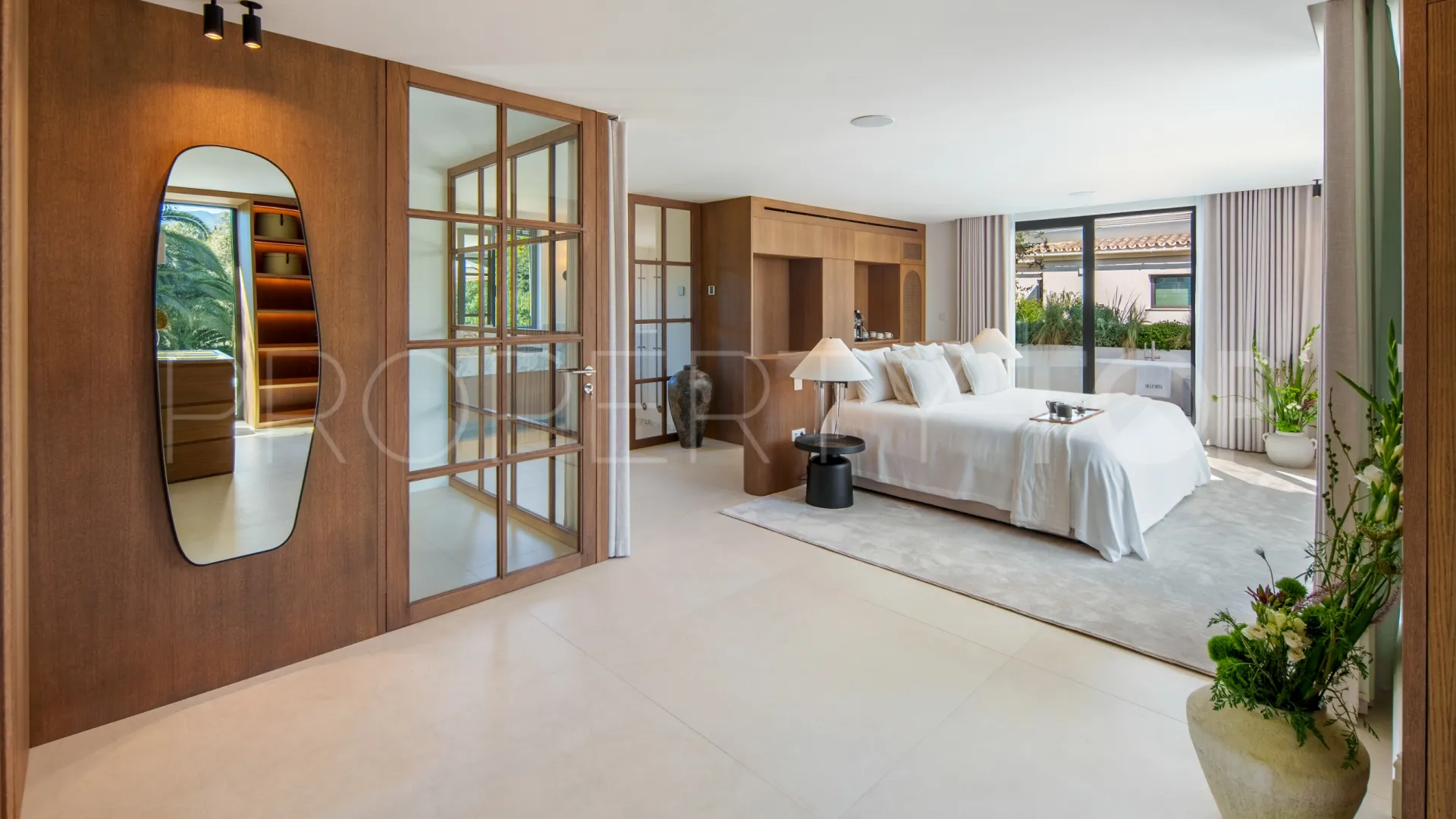 Villa with 4 bedrooms for sale in Nueva Andalucia