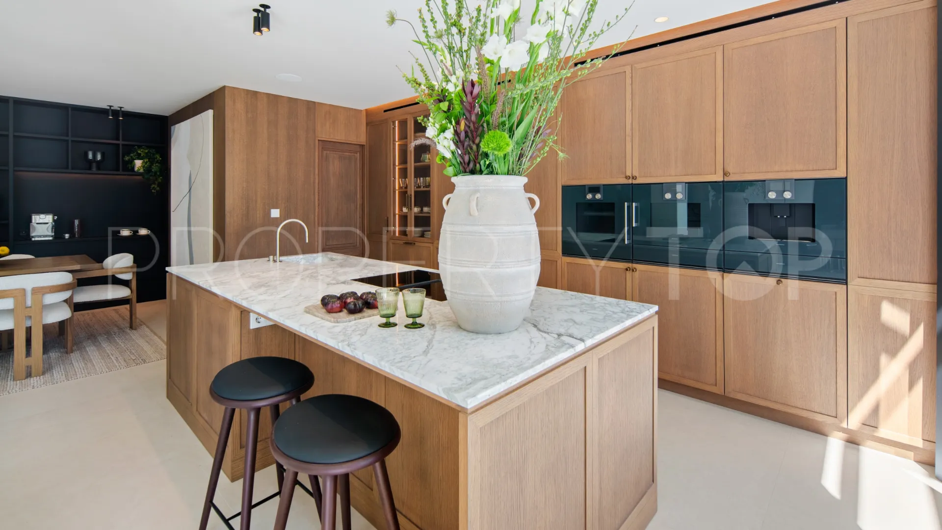 Villa with 4 bedrooms for sale in Nueva Andalucia
