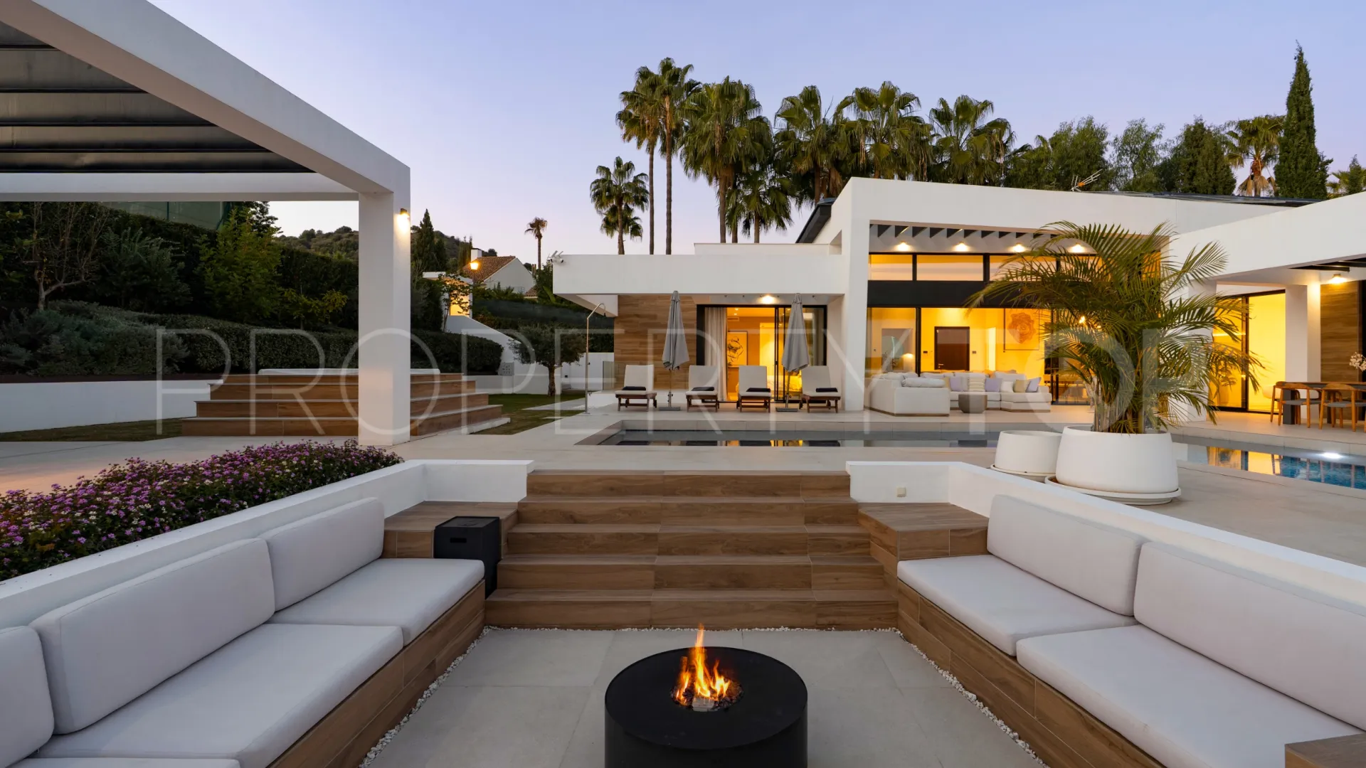 Villa in Nueva Andalucia for sale