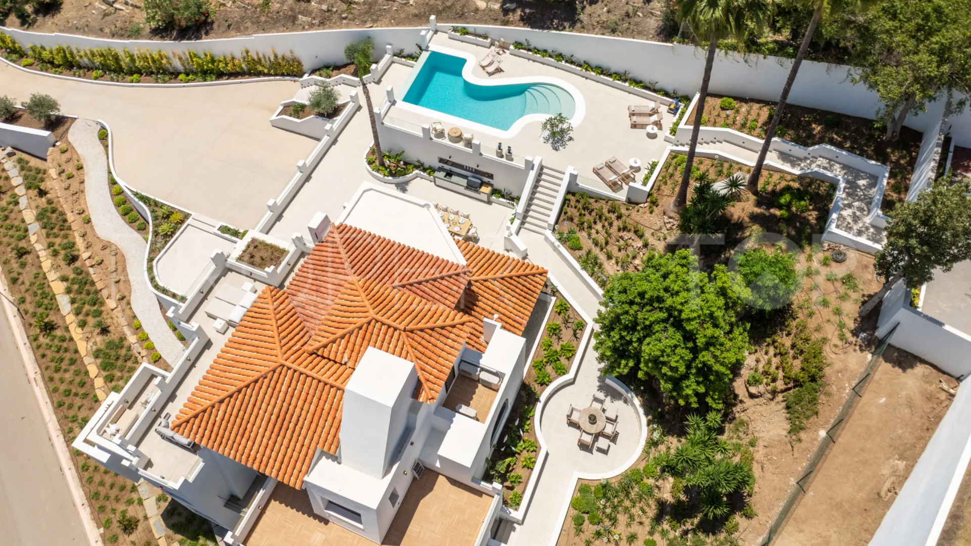 Villa en venta en Las Lomas de Nueva Andalucia
