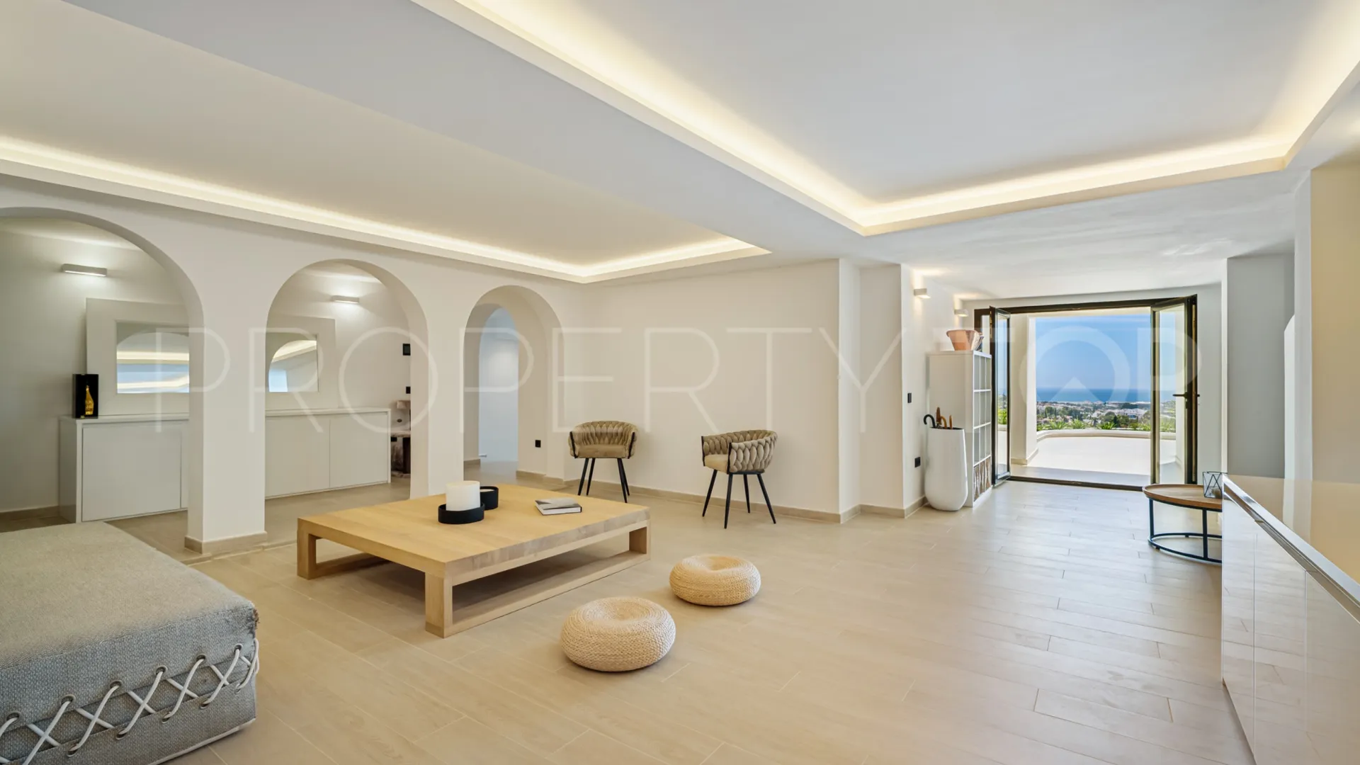 Villa en venta en Las Lomas de Nueva Andalucia