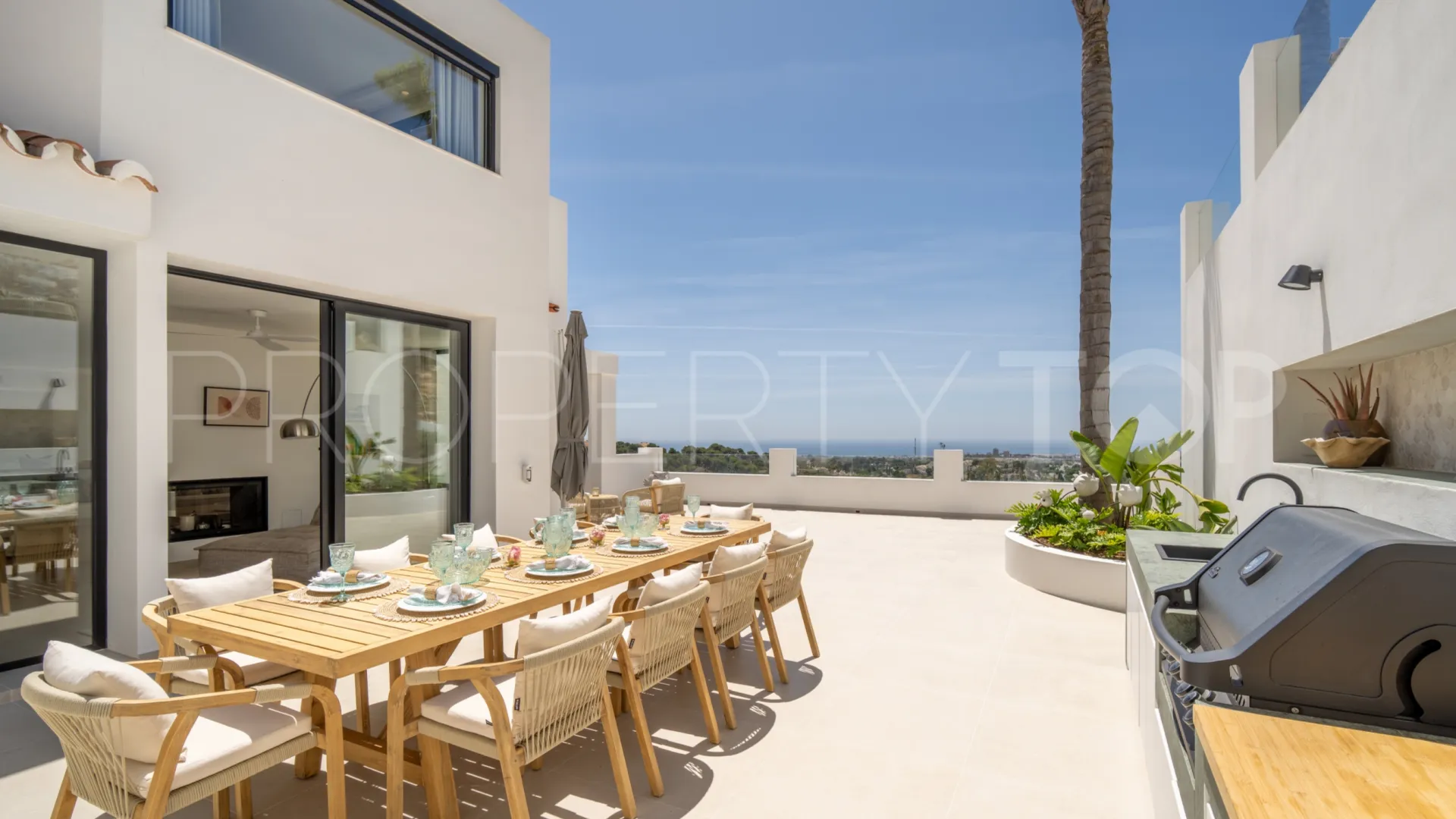 Villa en venta en Las Lomas de Nueva Andalucia