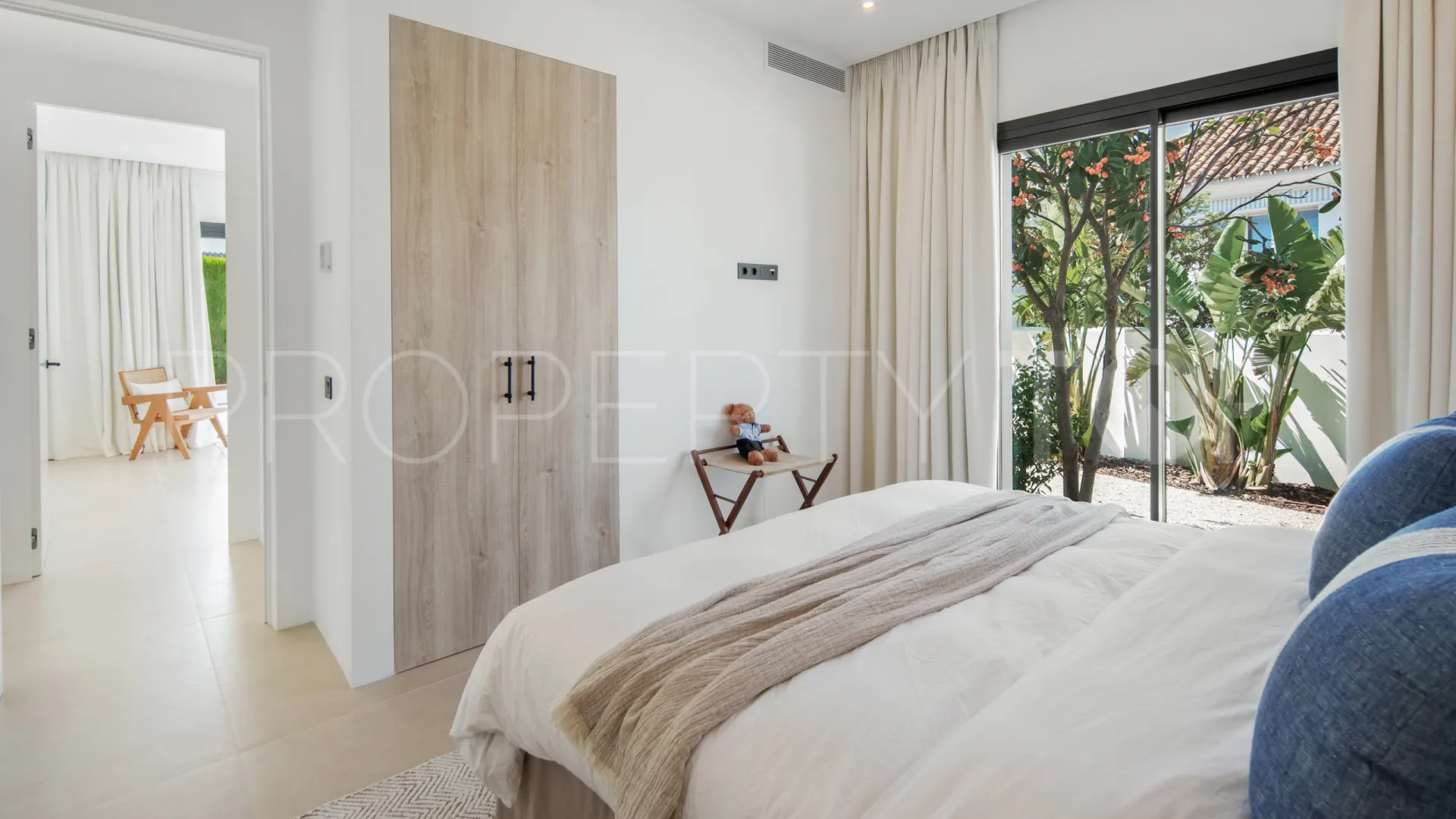 5 bedrooms villa for sale in Puerto del Almendro