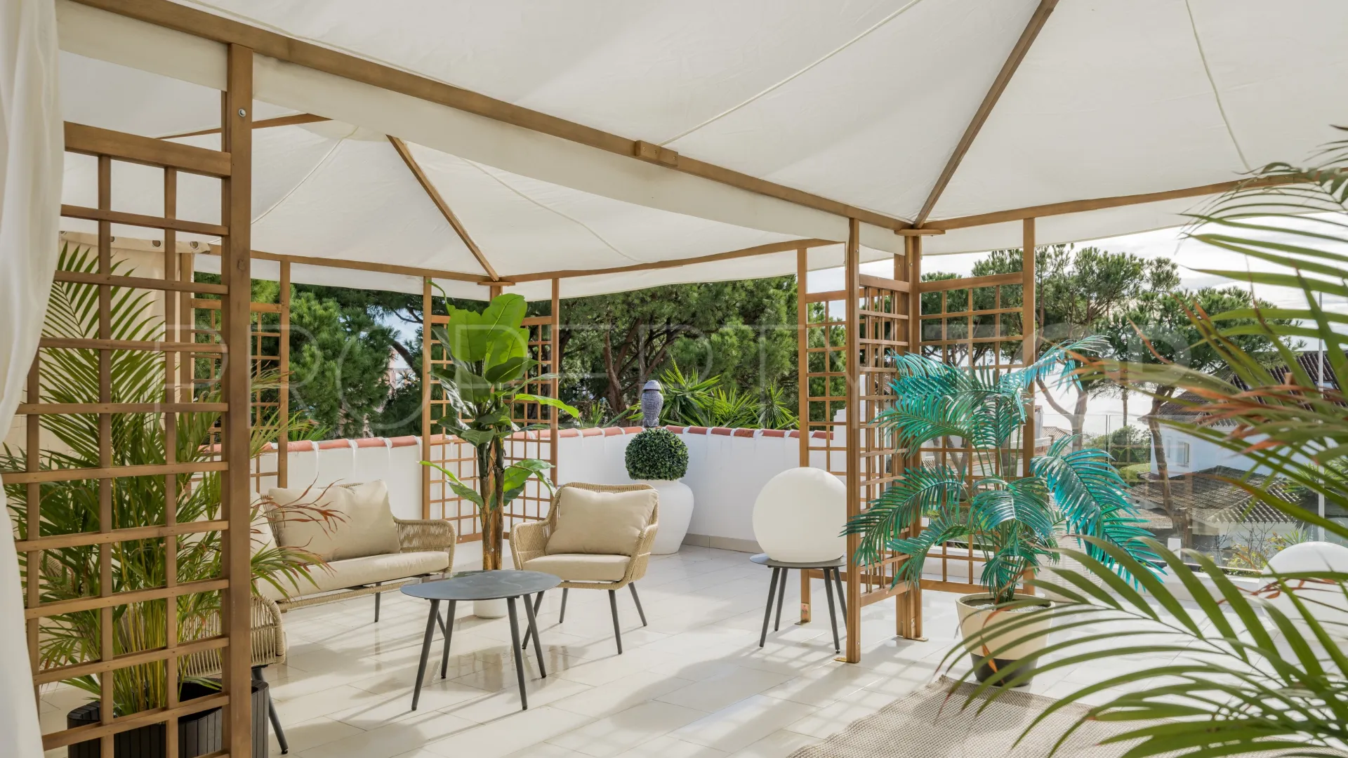 Villa for sale in Rancho Park