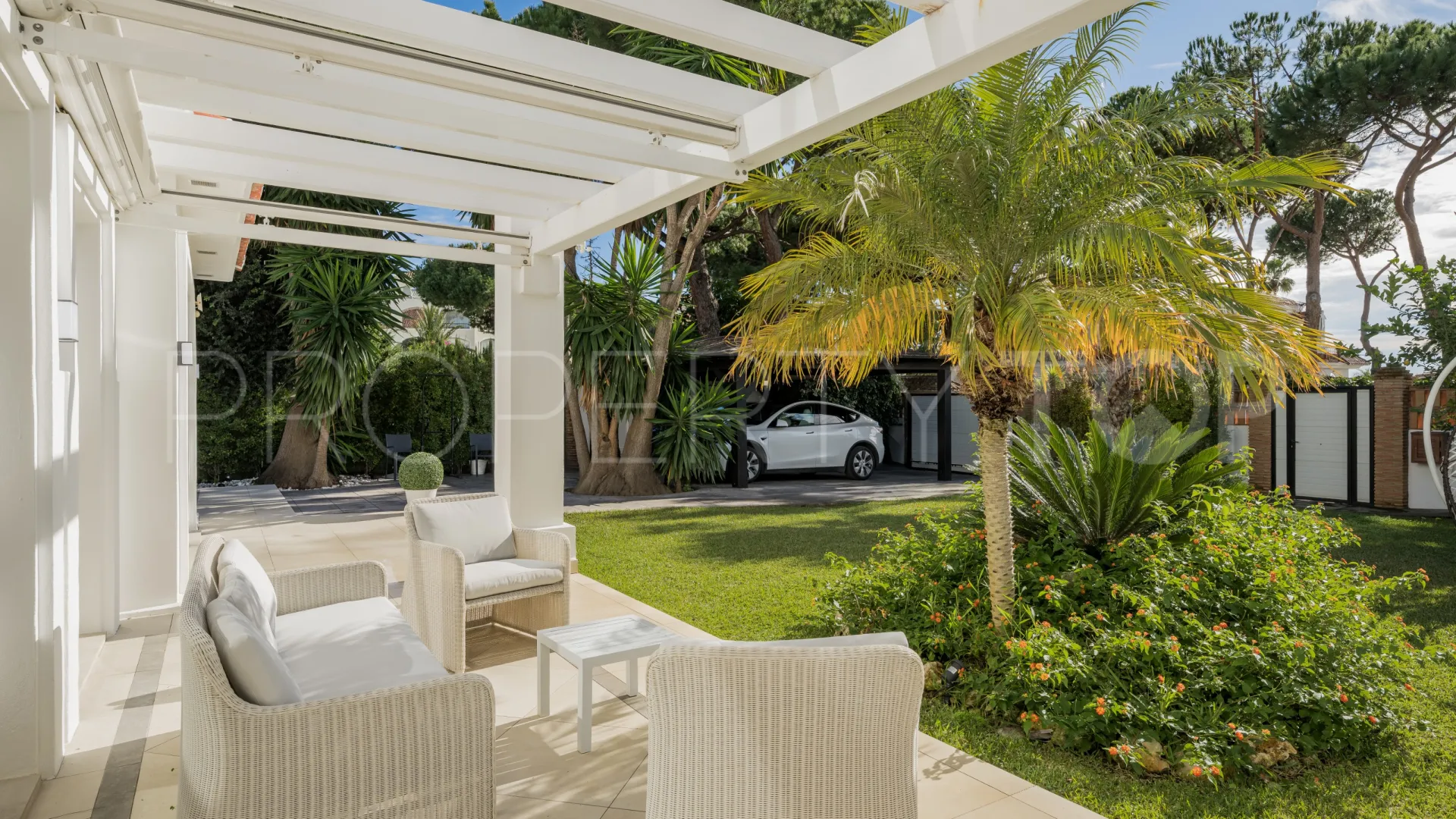Villa for sale in Rancho Park