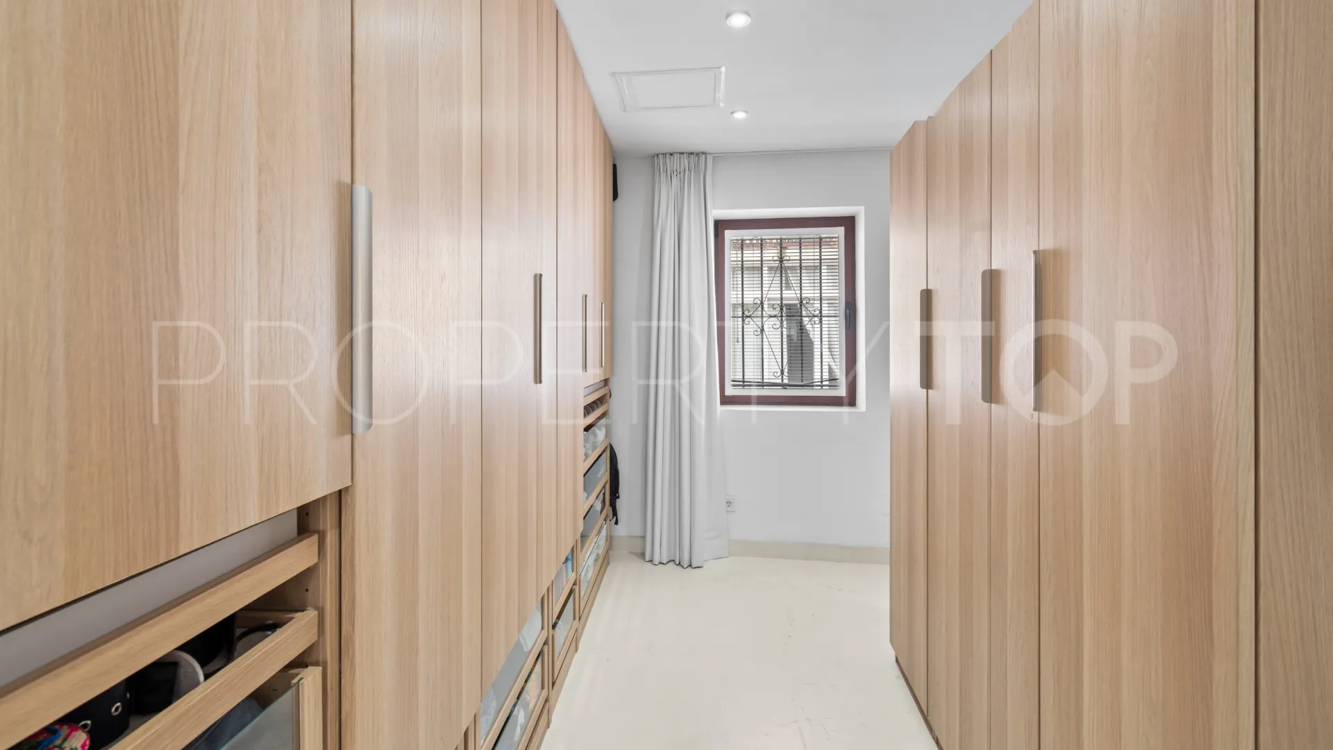 Casa a la venta en Estepona Centro de 1 dormitorio