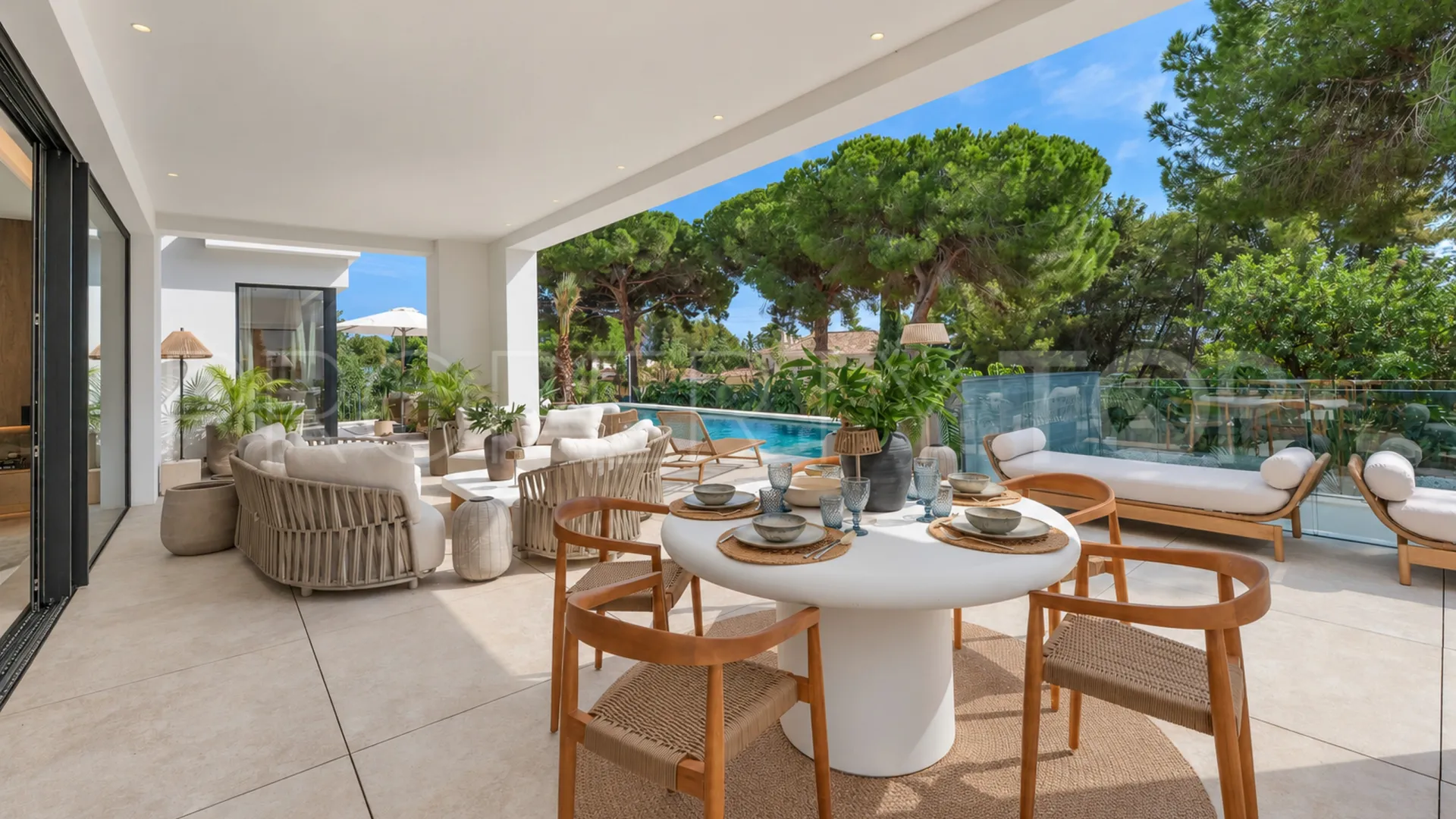 Villa for sale in Nagüeles