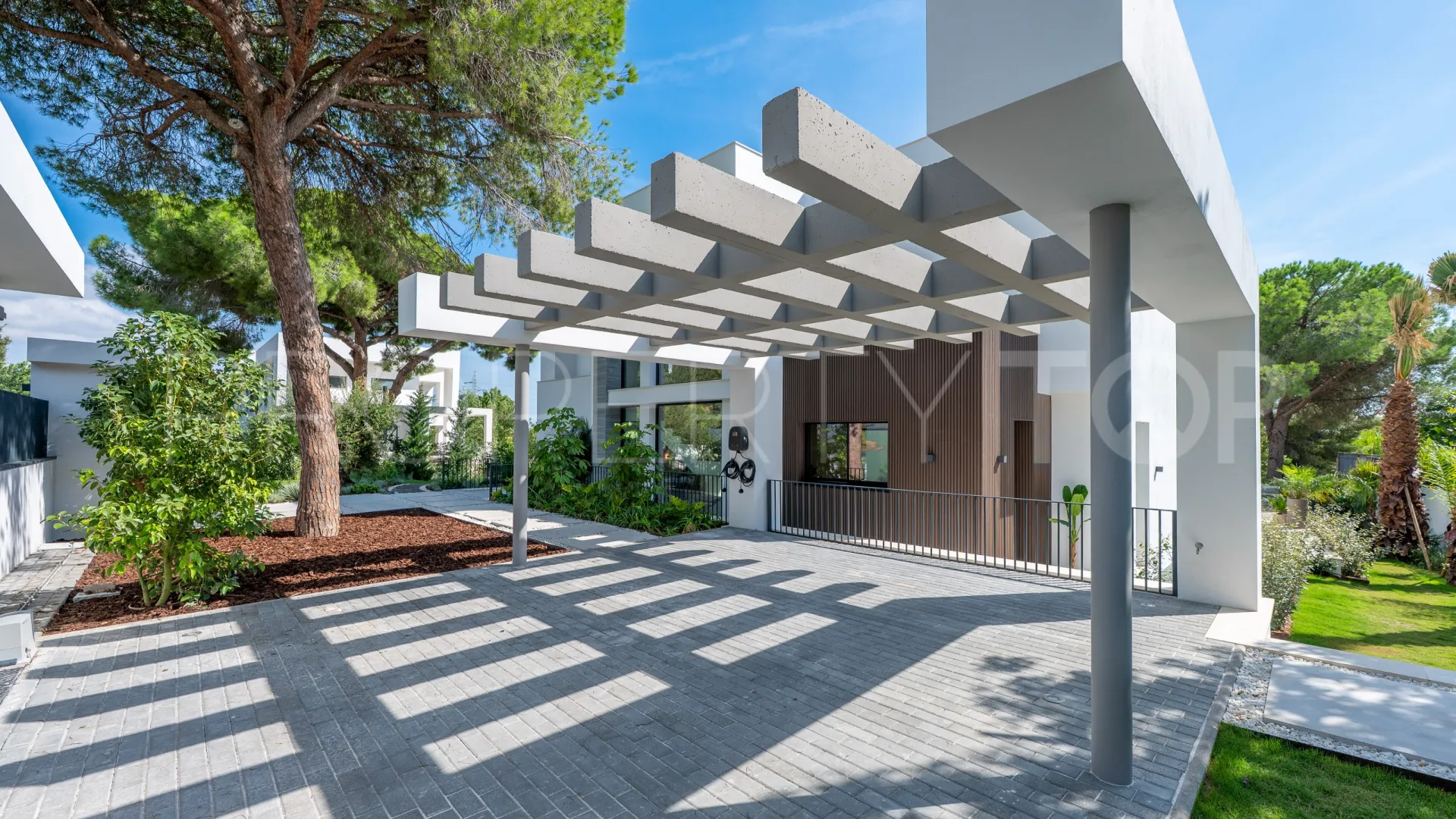 Villa for sale in Nagüeles