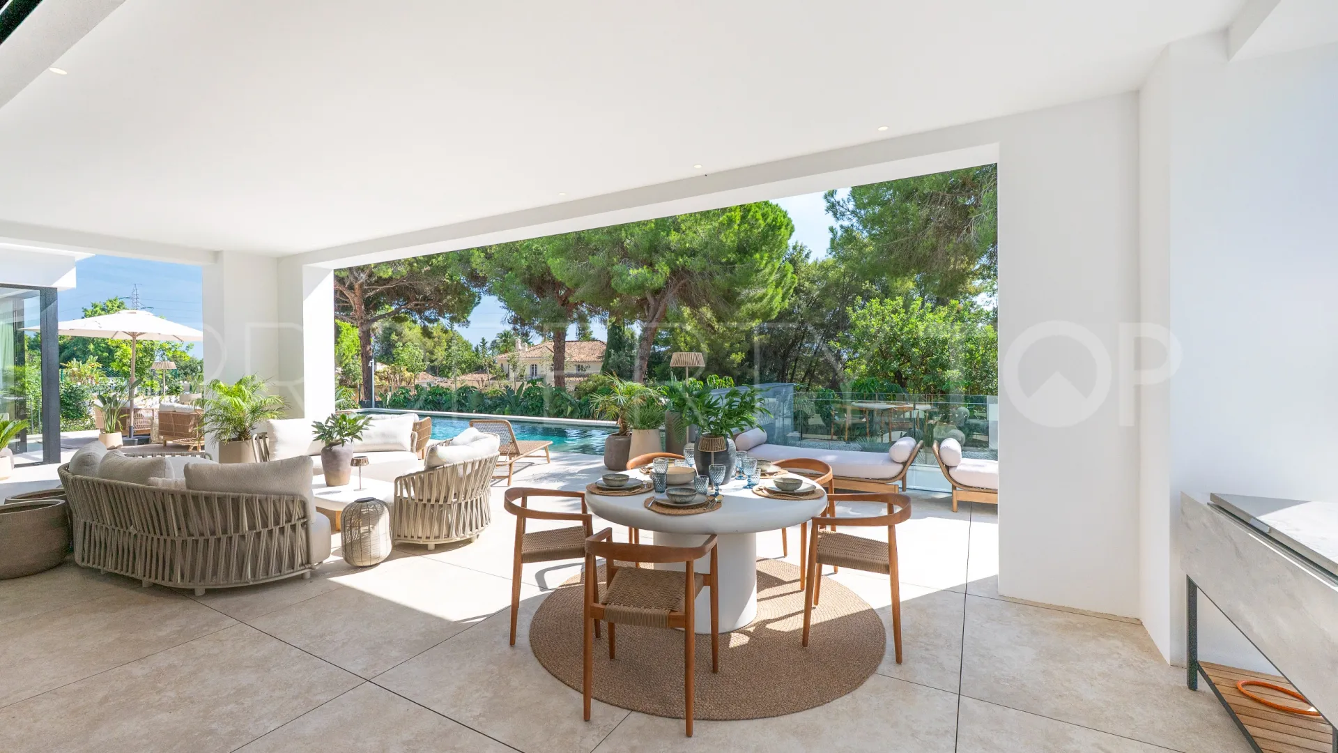 Villa for sale in Nagüeles