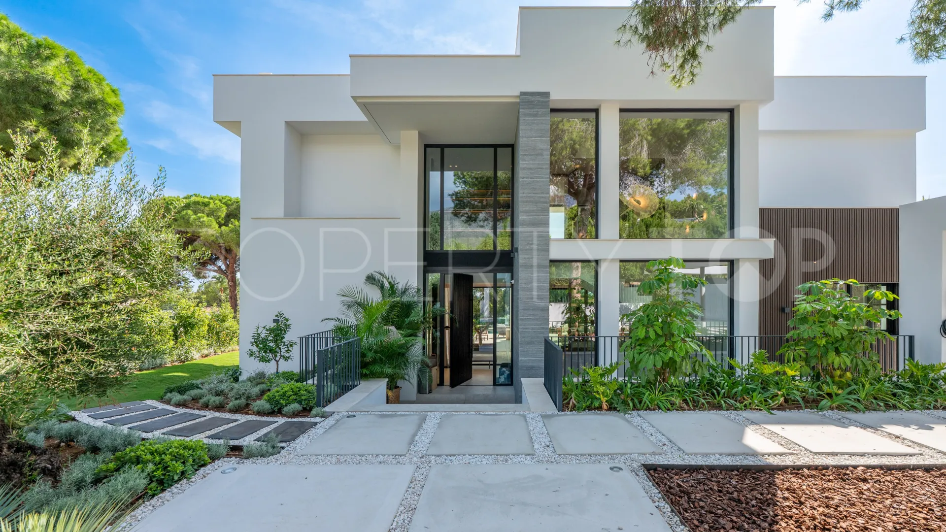 Villa for sale in Nagüeles
