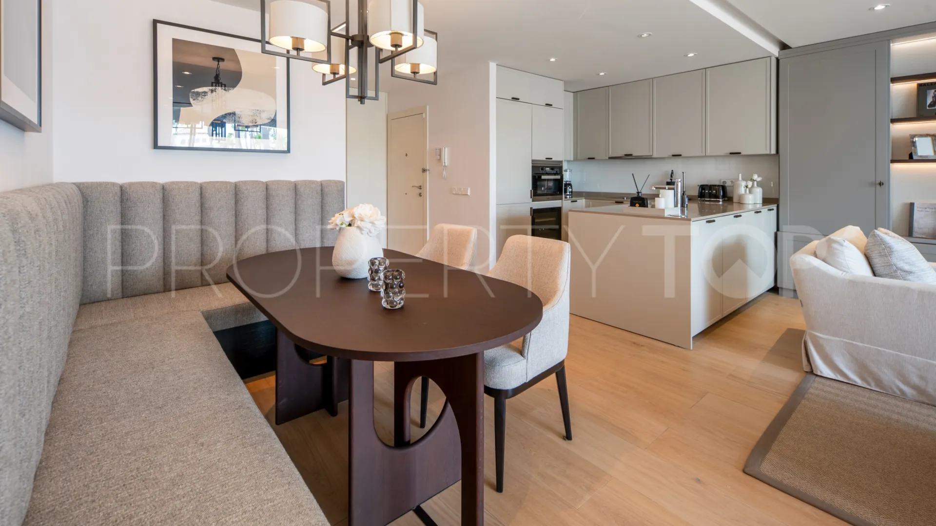 Marina Puente Romano, apartamento planta baja en venta