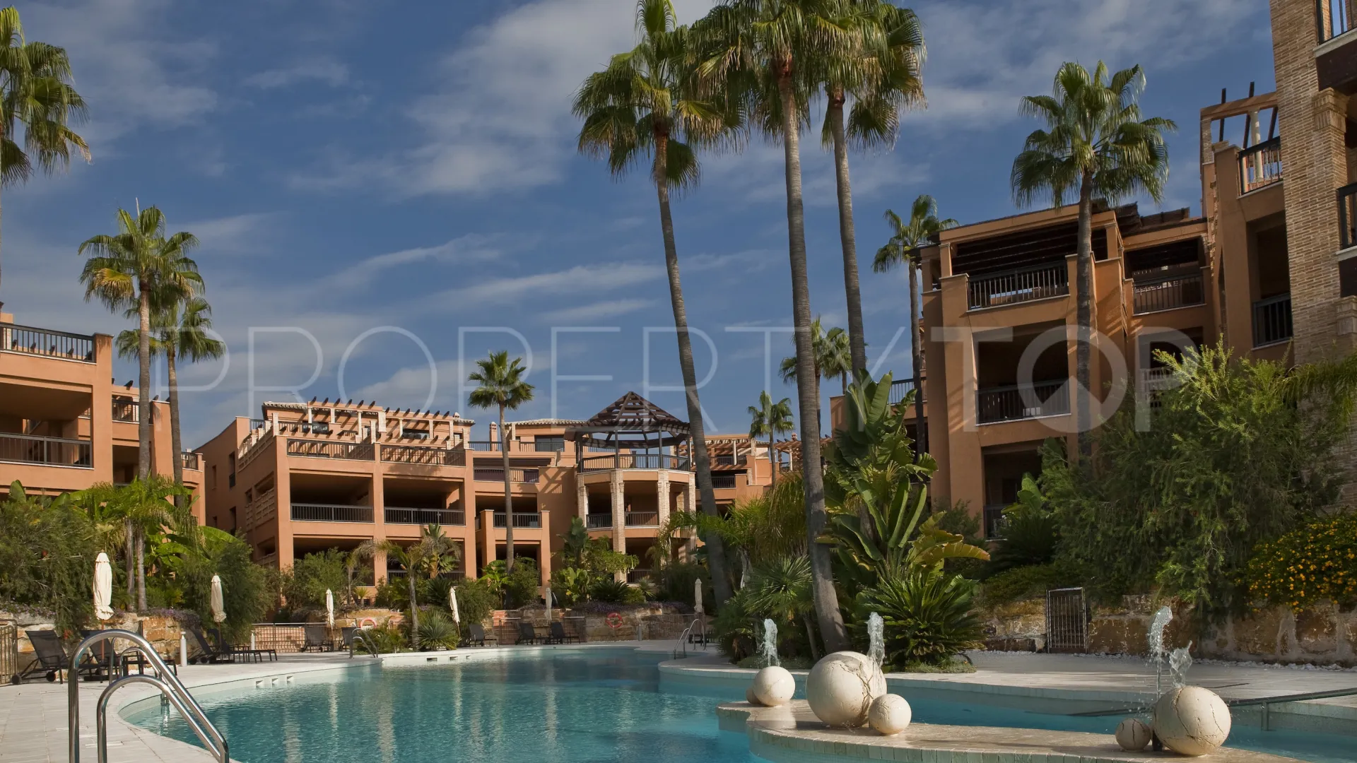 Ground floor apartment for sale in Casablanca Beach