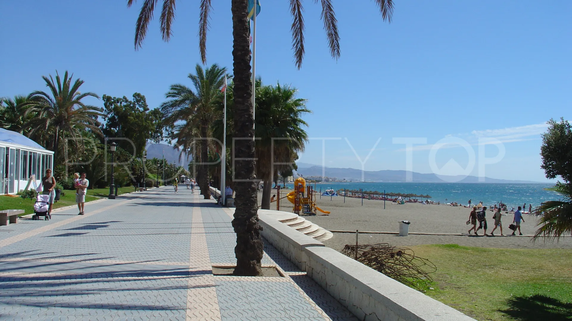Ground floor apartment for sale in Casablanca Beach