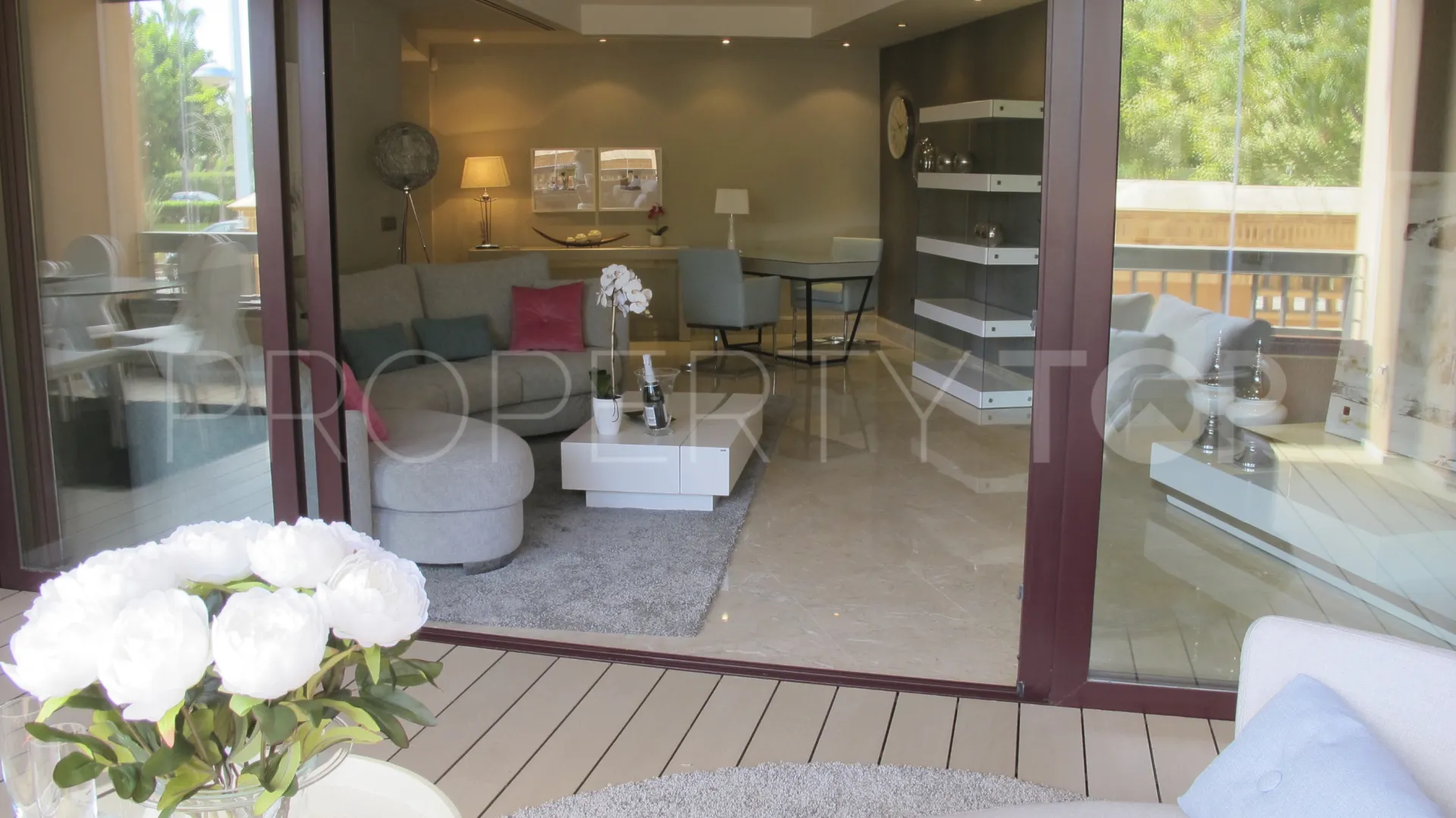 Ground floor apartment for sale in Casablanca Beach