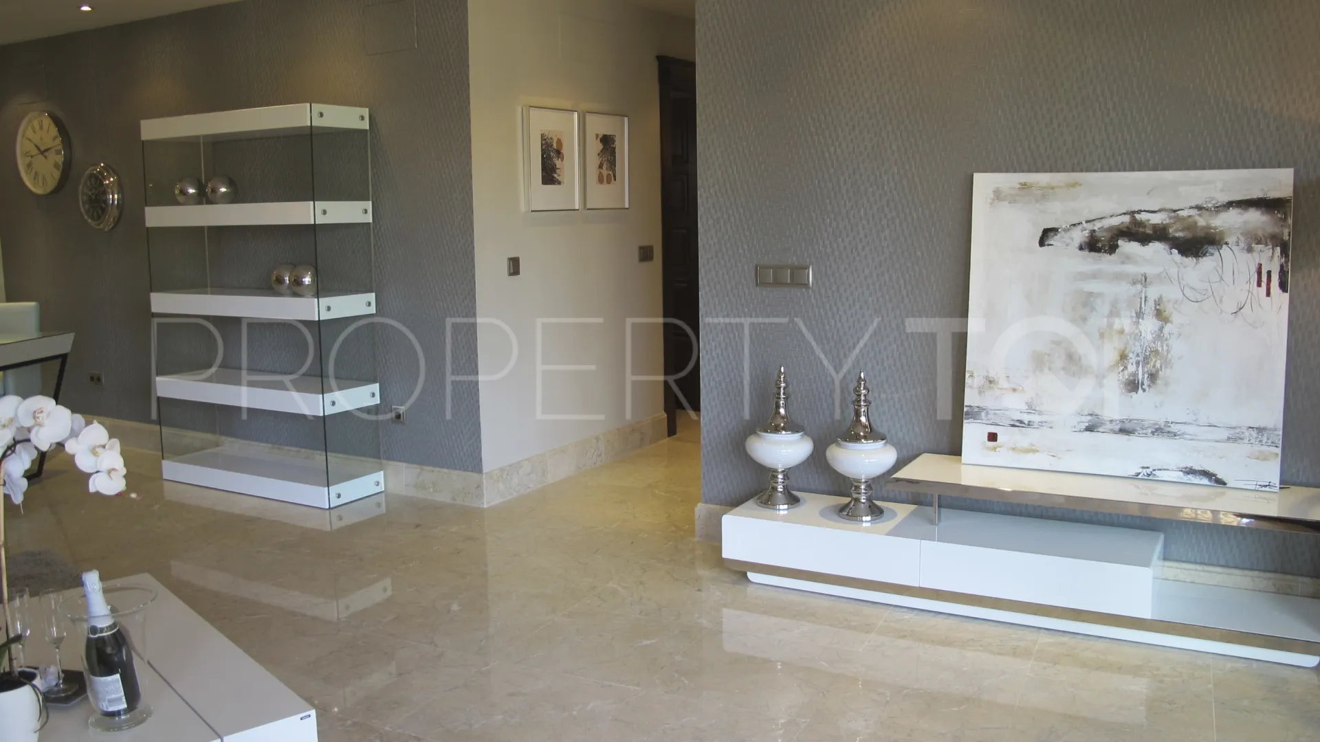 Ground floor apartment for sale in Casablanca Beach