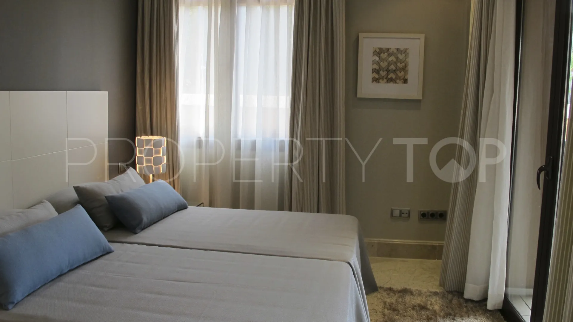 Ground floor apartment for sale in Casablanca Beach