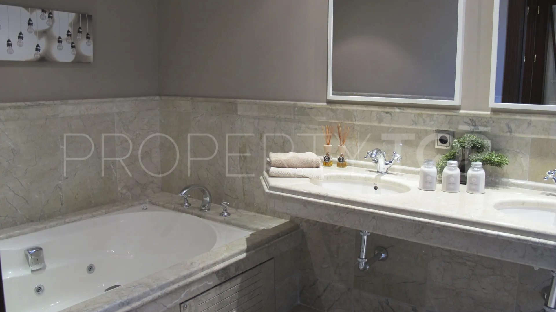 Ground floor apartment for sale in Casablanca Beach