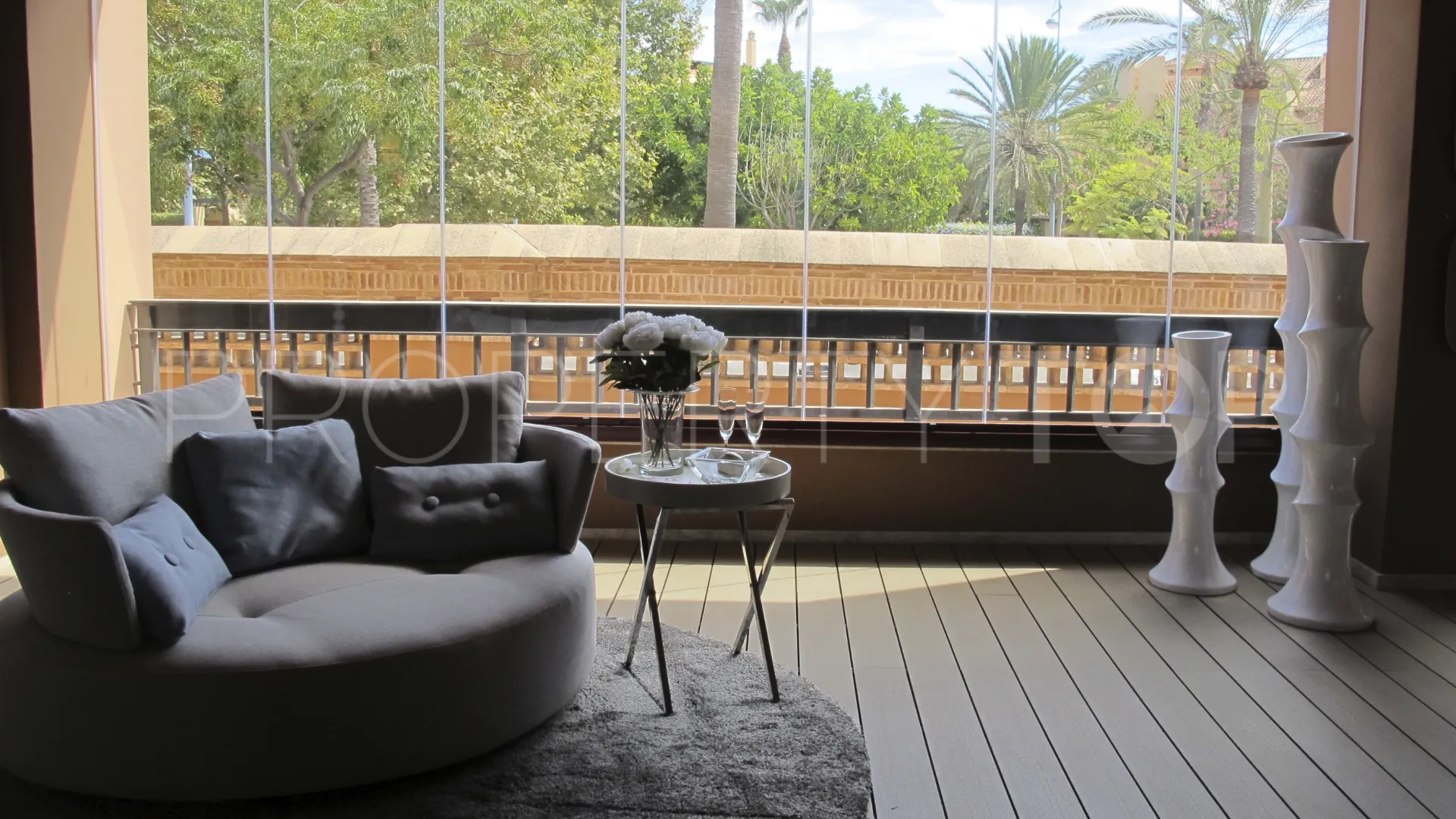 Ground floor apartment for sale in Casablanca Beach