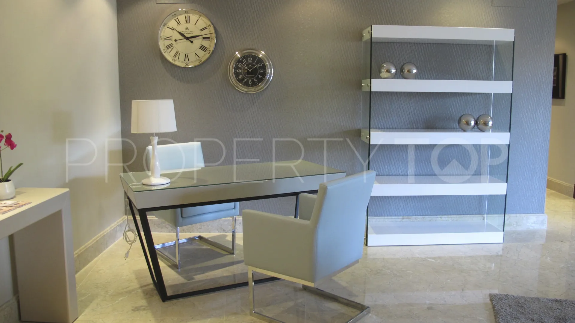 Ground floor apartment for sale in Casablanca Beach