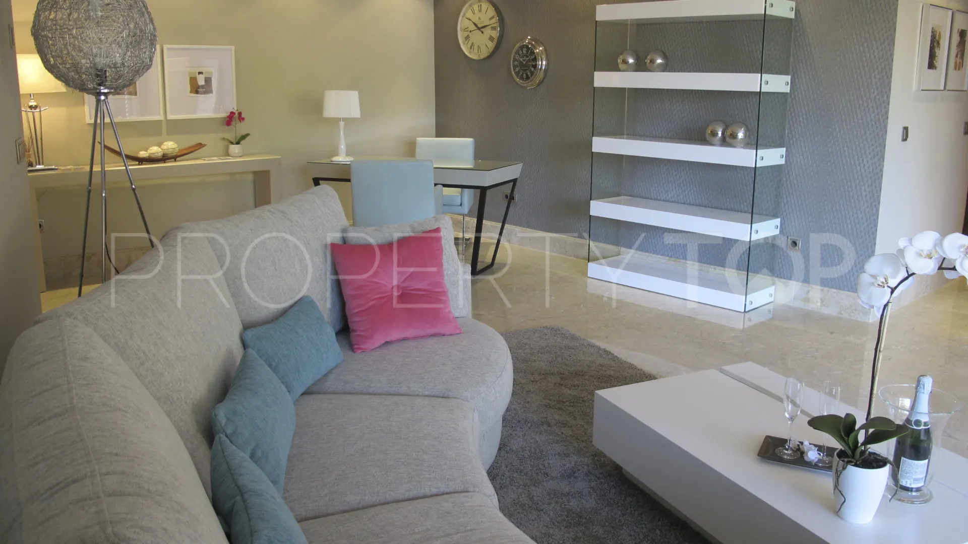 Ground floor apartment for sale in Casablanca Beach