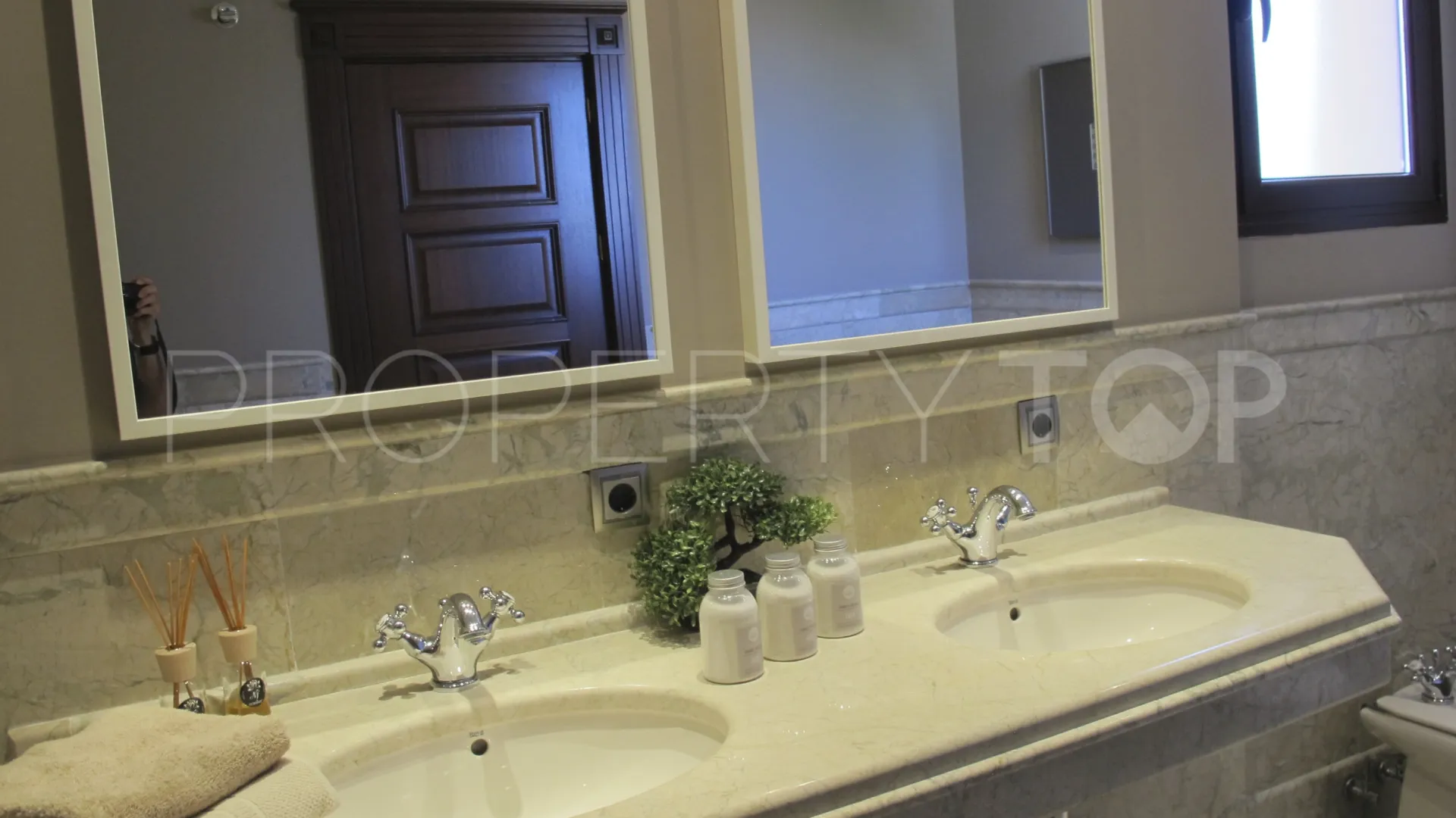 Ground floor apartment for sale in Casablanca Beach