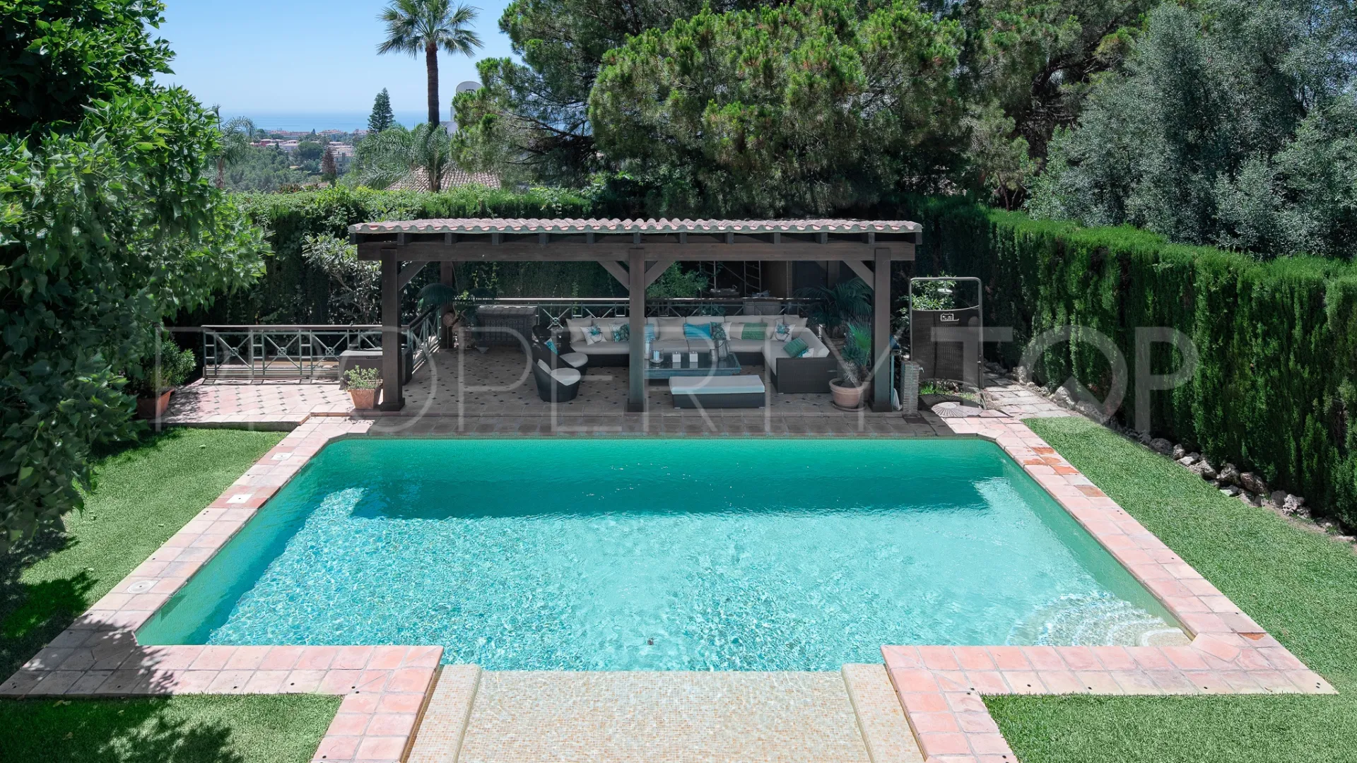 For sale villa in Balcones de Sierra Blanca with 6 bedrooms