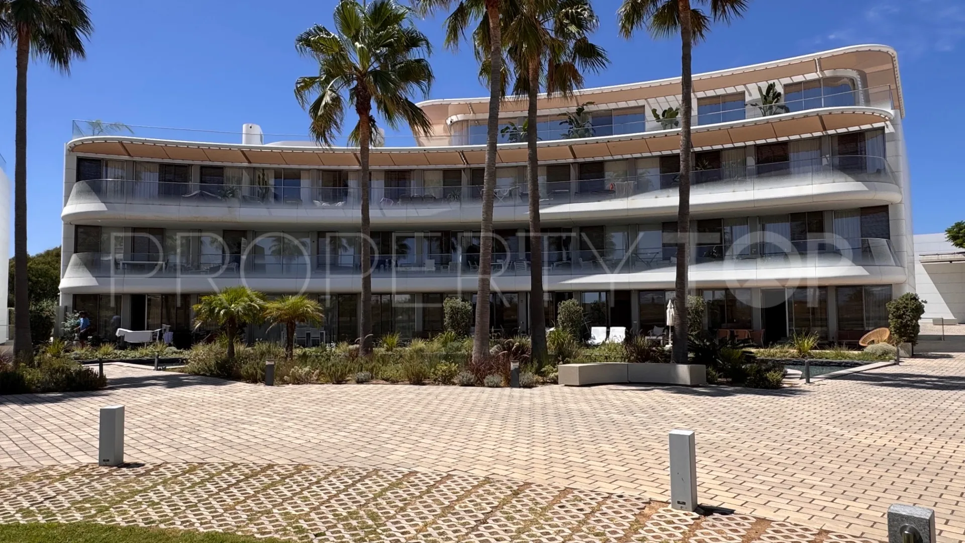 Buy 2 bedrooms ground floor apartment in The Edge