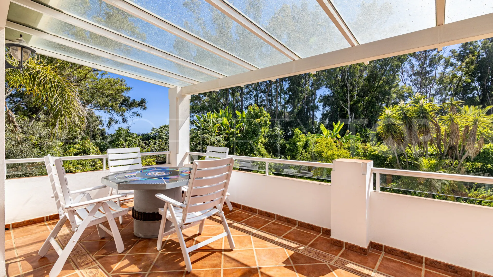 Villa a la venta con 5 dormitorios en Guadalmansa Playa