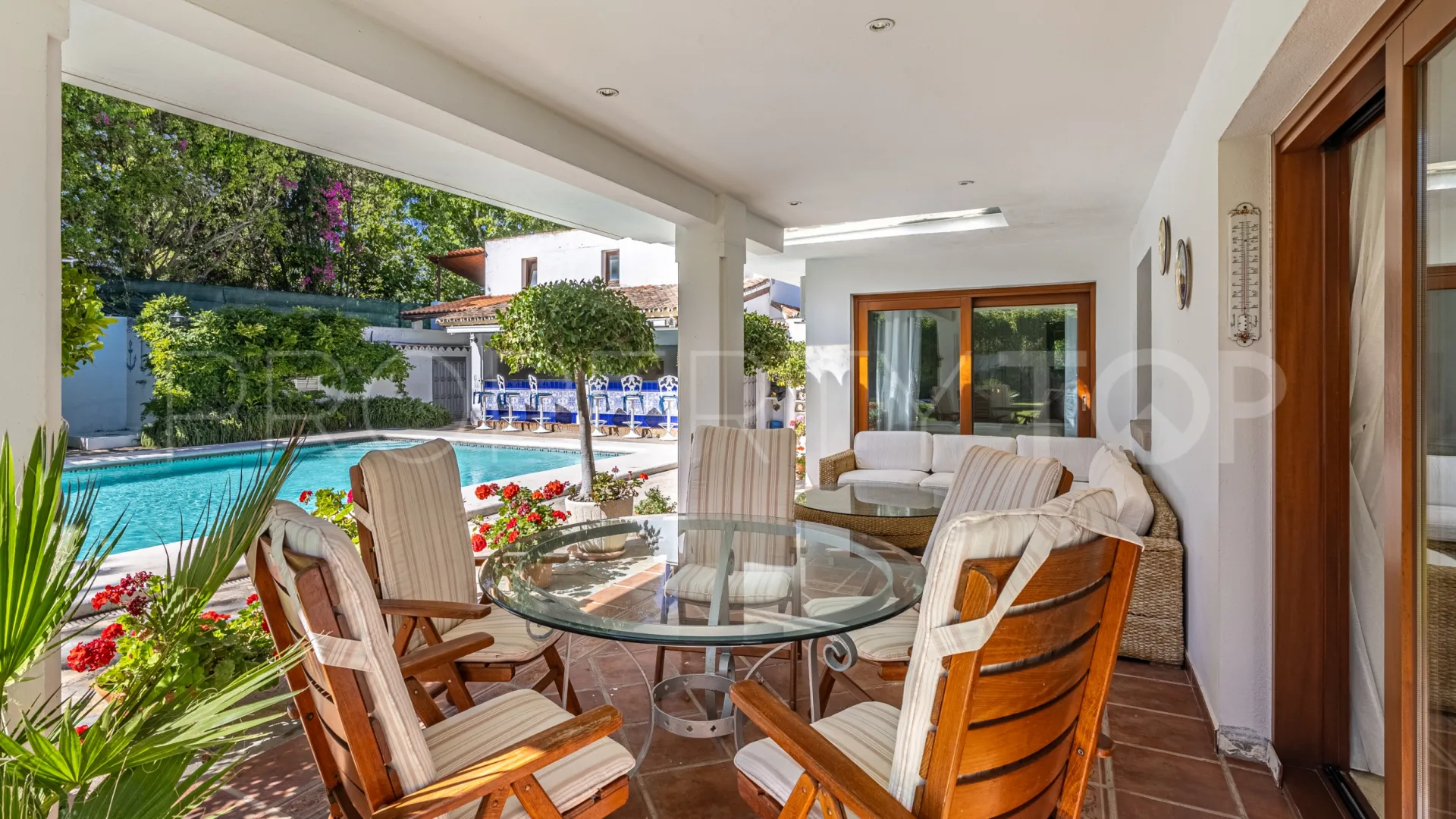 Villa a la venta con 5 dormitorios en Guadalmansa Playa