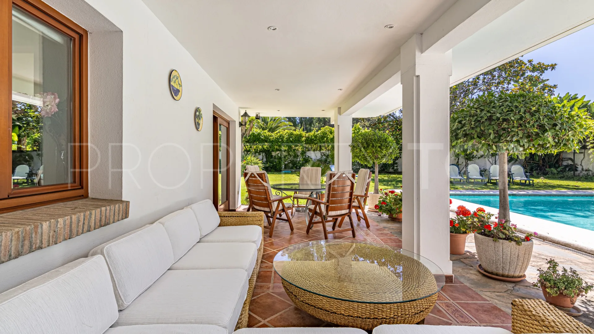 Villa a la venta con 5 dormitorios en Guadalmansa Playa