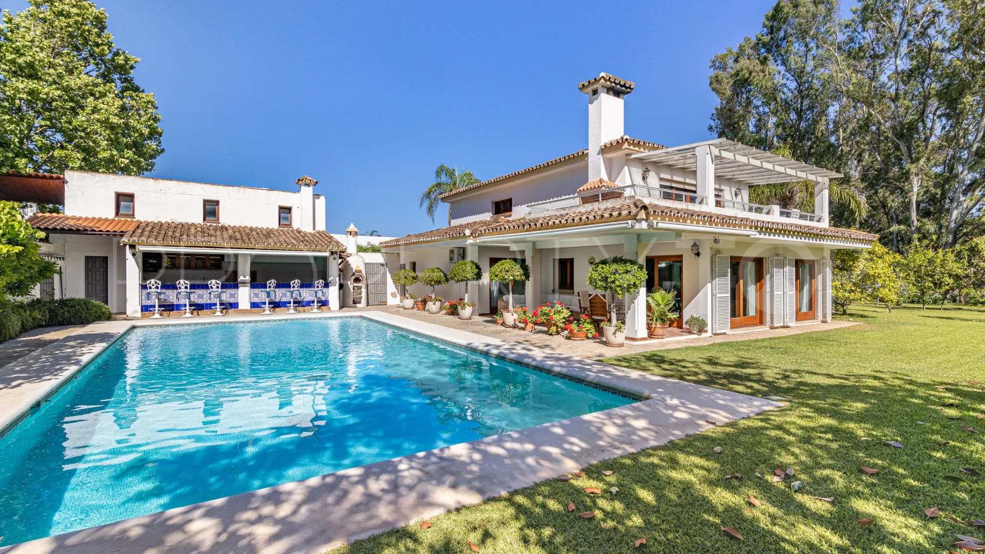 Villa a la venta con 5 dormitorios en Guadalmansa Playa