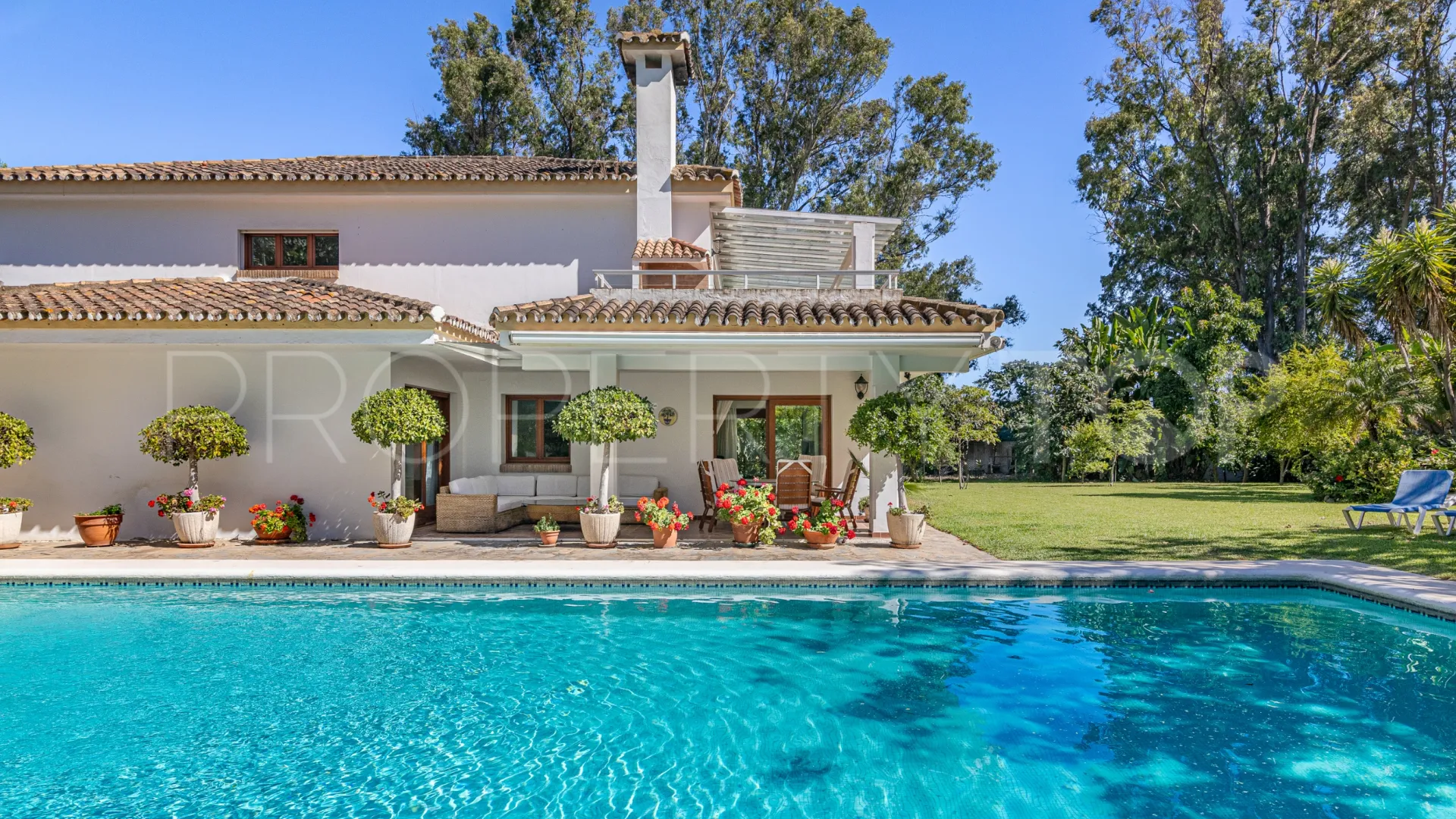 Villa a la venta con 5 dormitorios en Guadalmansa Playa