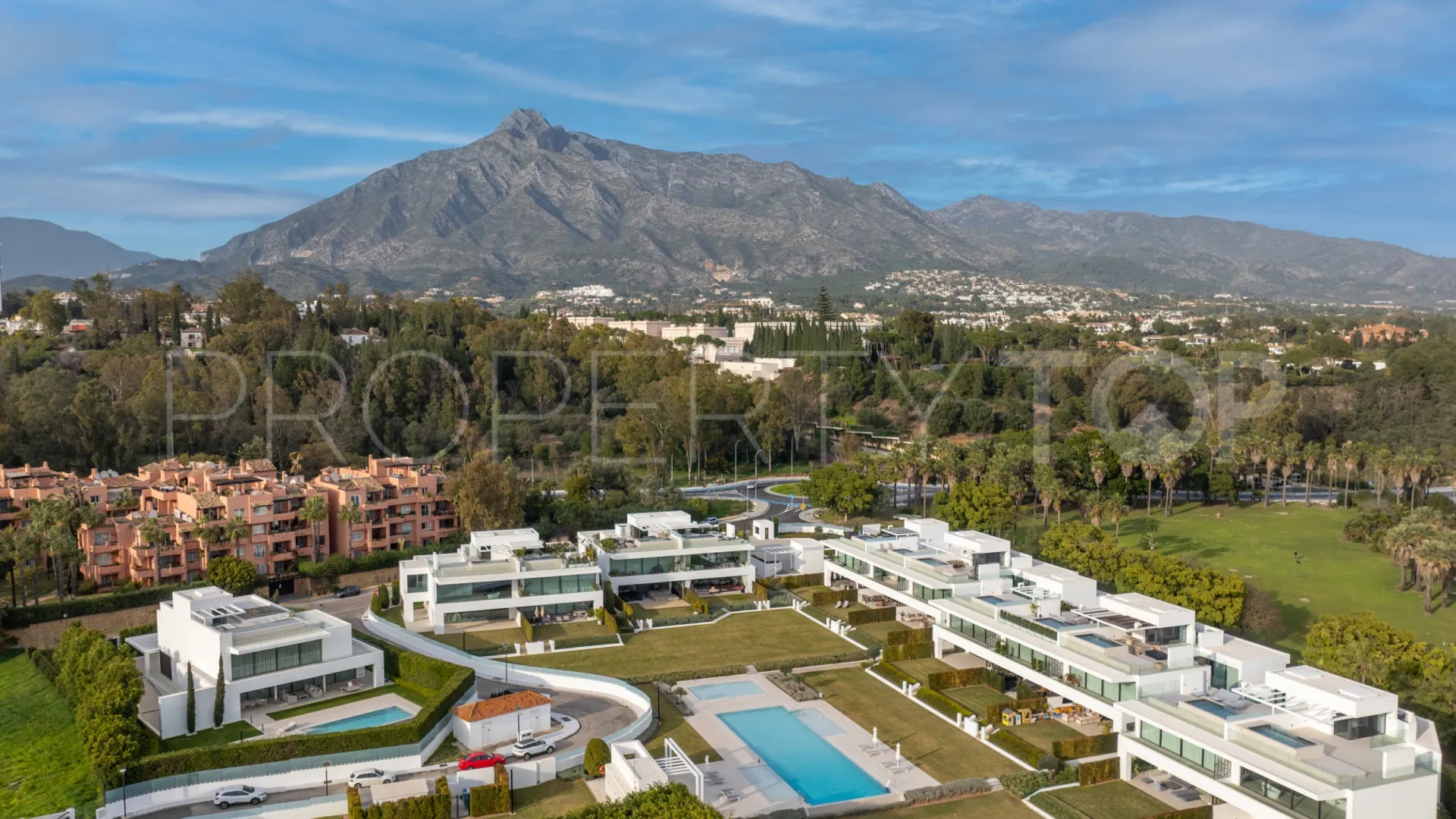Villa pareada a la venta en Puente Romano