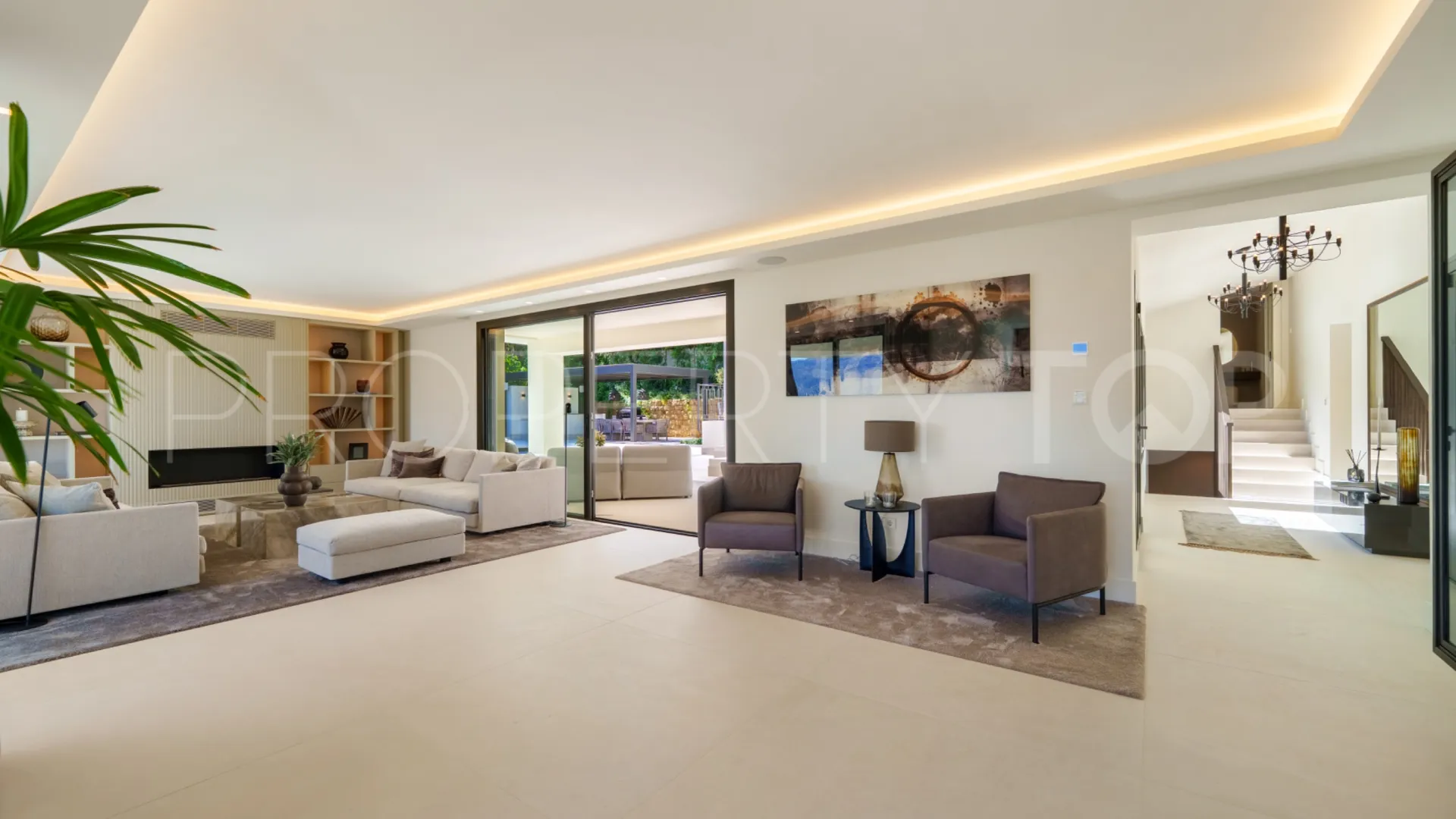 For sale villa in Las Brisas with 5 bedrooms