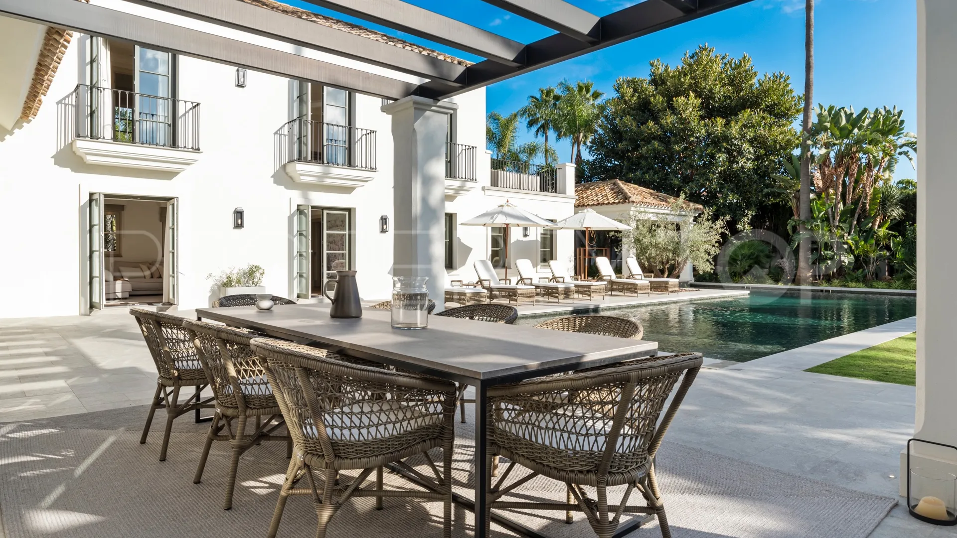 For sale Nueva Andalucia villa with 5 bedrooms