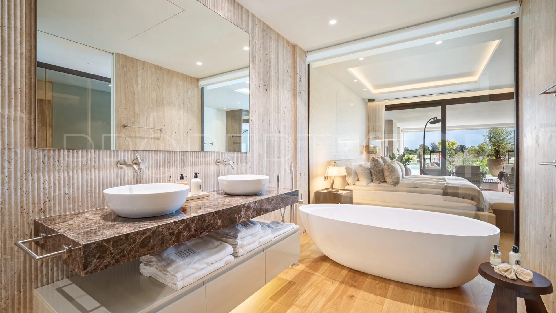 Epic Marbella, duplex planta baja en venta con 5 dormitorios
