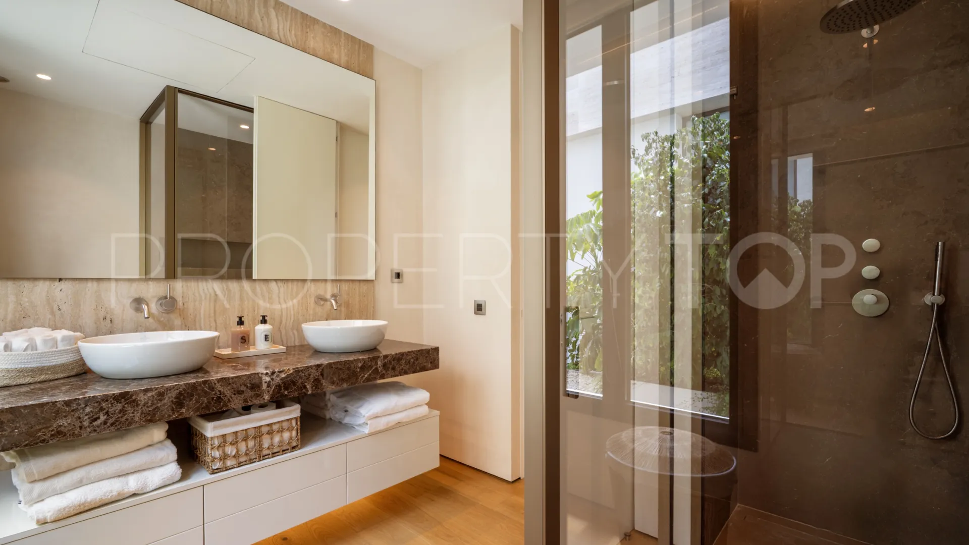 Epic Marbella, duplex planta baja en venta con 5 dormitorios