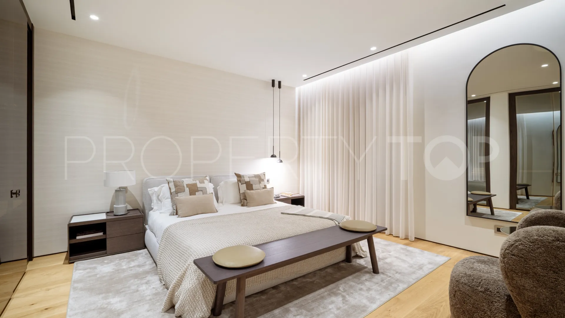Epic Marbella, duplex planta baja en venta con 5 dormitorios
