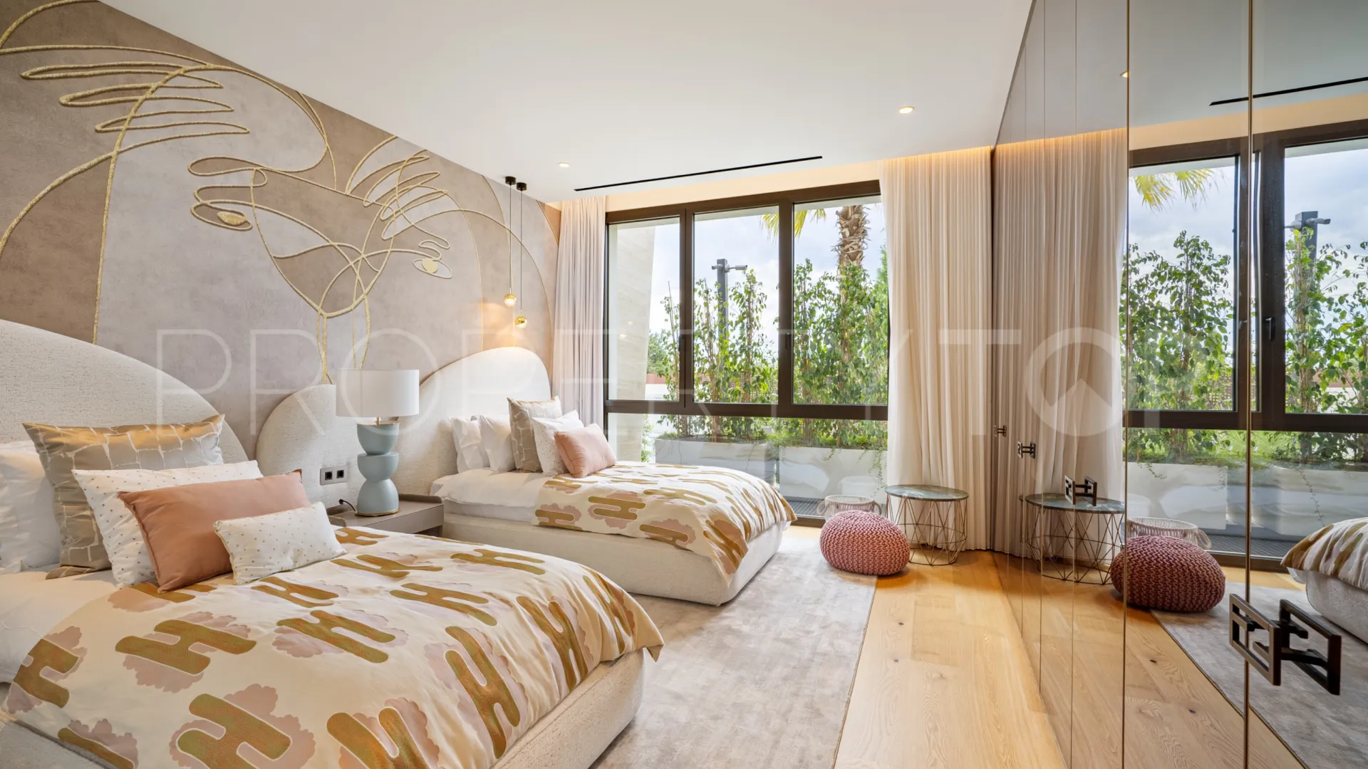 Epic Marbella, duplex planta baja en venta con 5 dormitorios