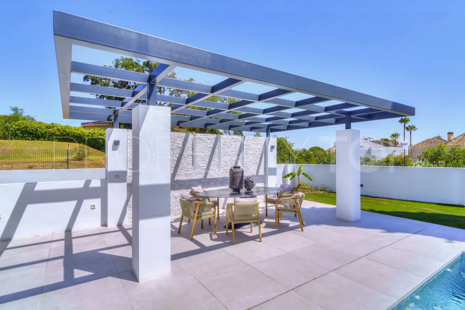 4 bedrooms villa in Elviria for sale