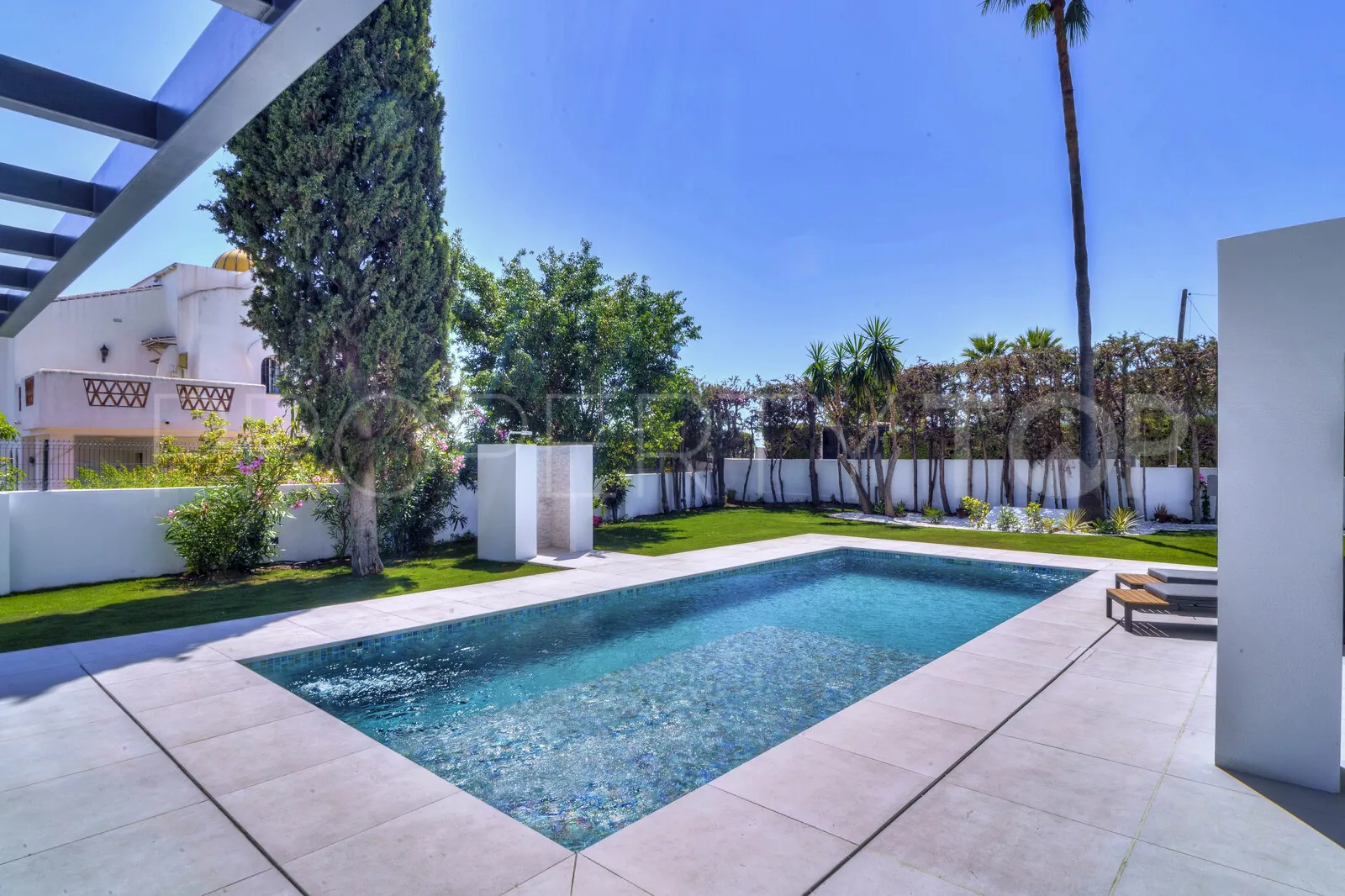 4 bedrooms villa in Elviria for sale