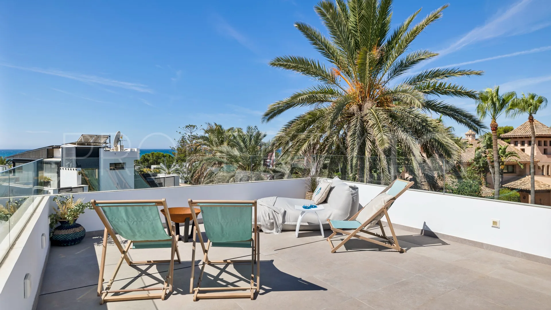 Villa en venta con 5 dormitorios en Marbesa