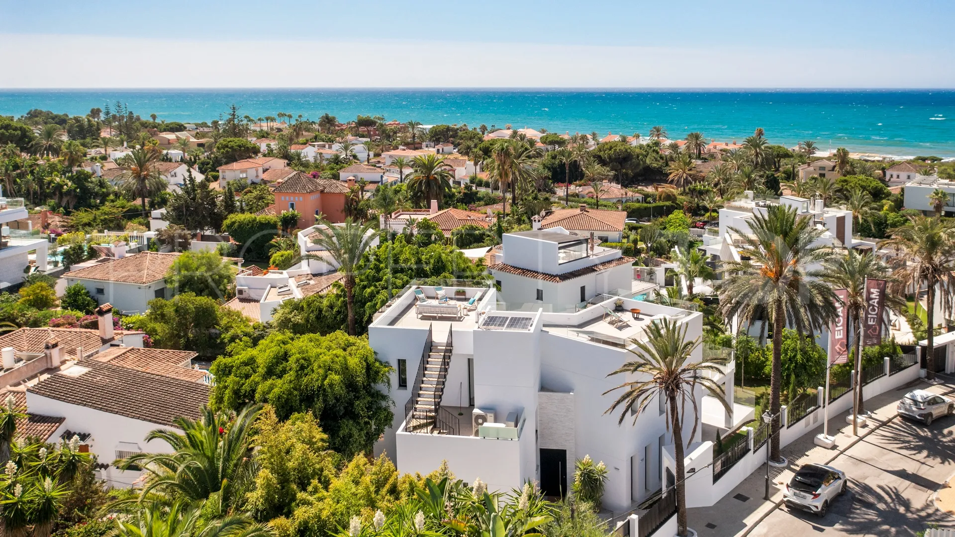 Villa en venta con 5 dormitorios en Marbesa