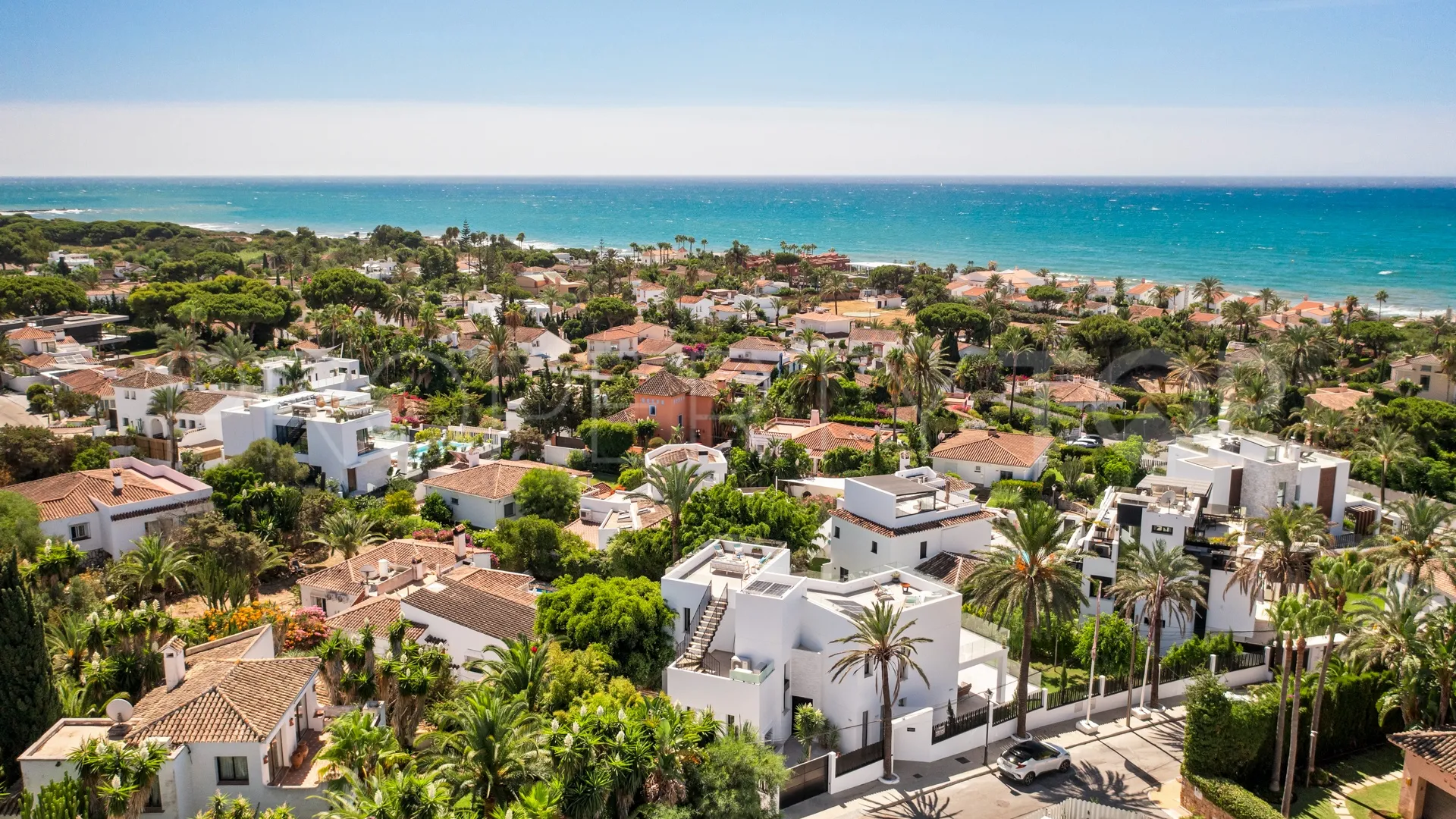 Villa en venta con 5 dormitorios en Marbesa