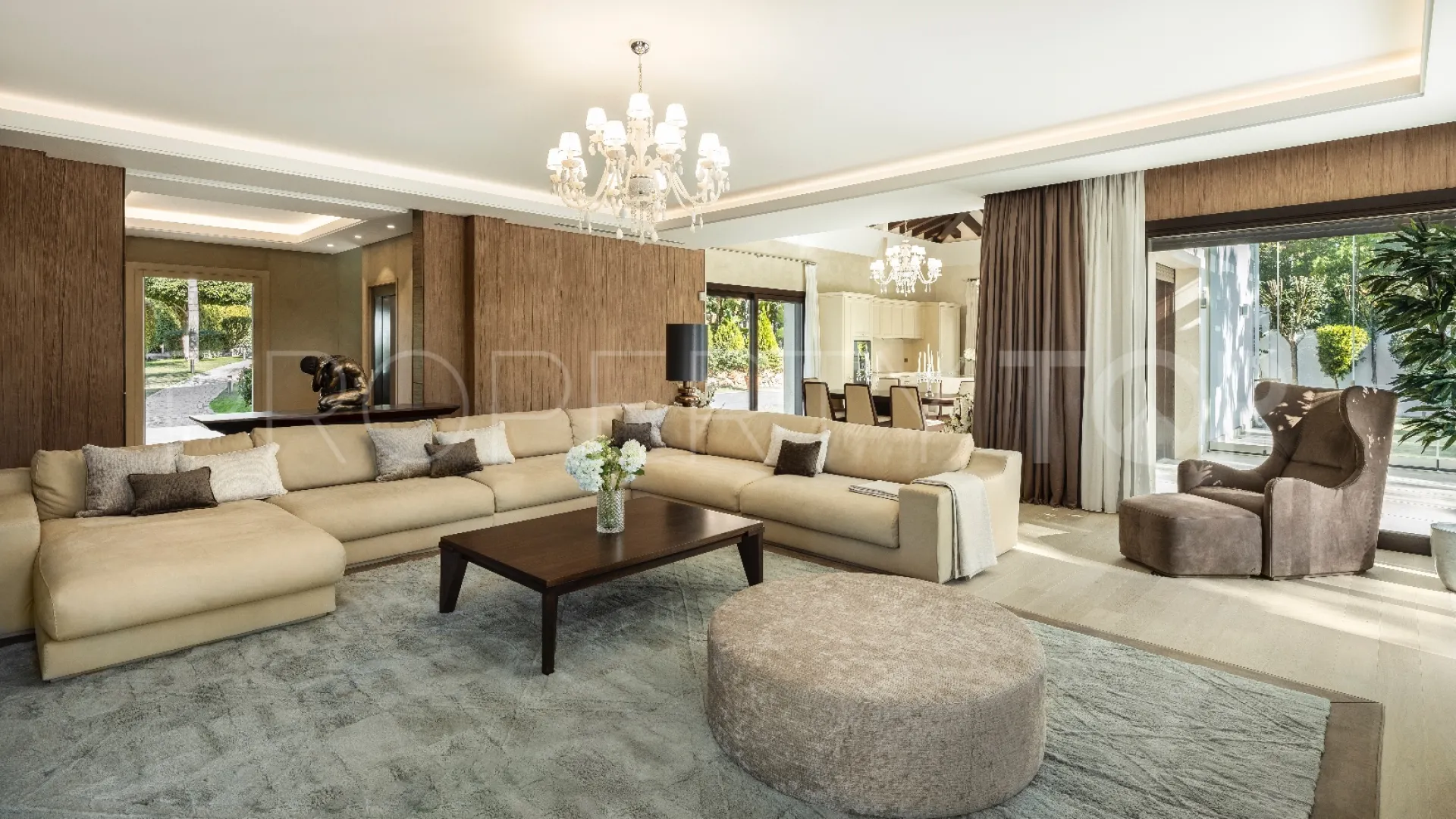 Nueva Andalucia, villa de 5 dormitorios en venta