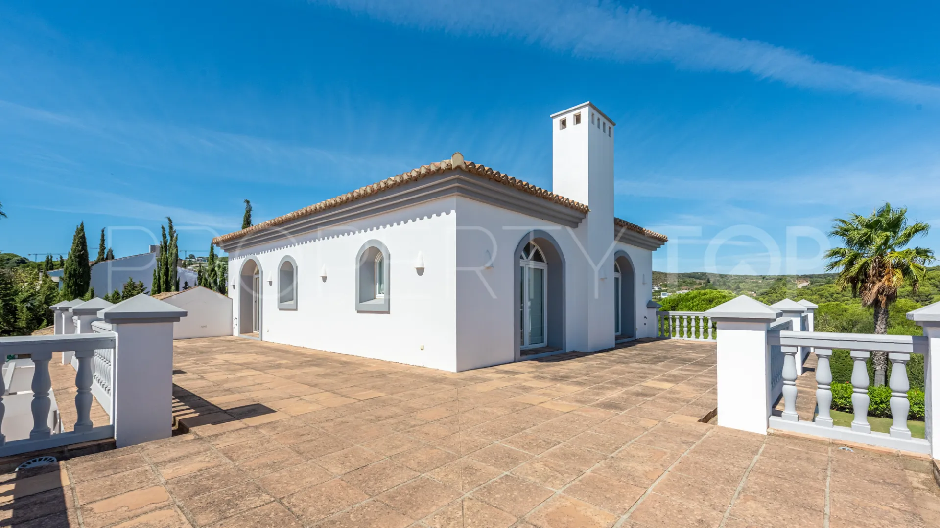 Zona L 5 bedrooms villa for sale