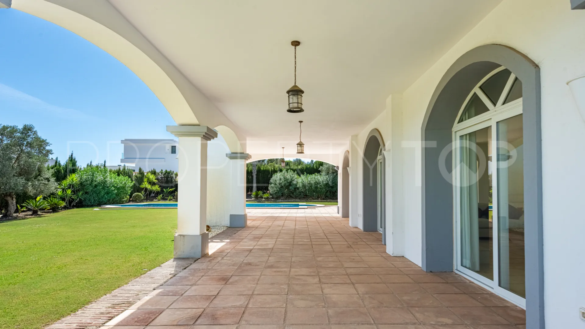 Zona L 5 bedrooms villa for sale