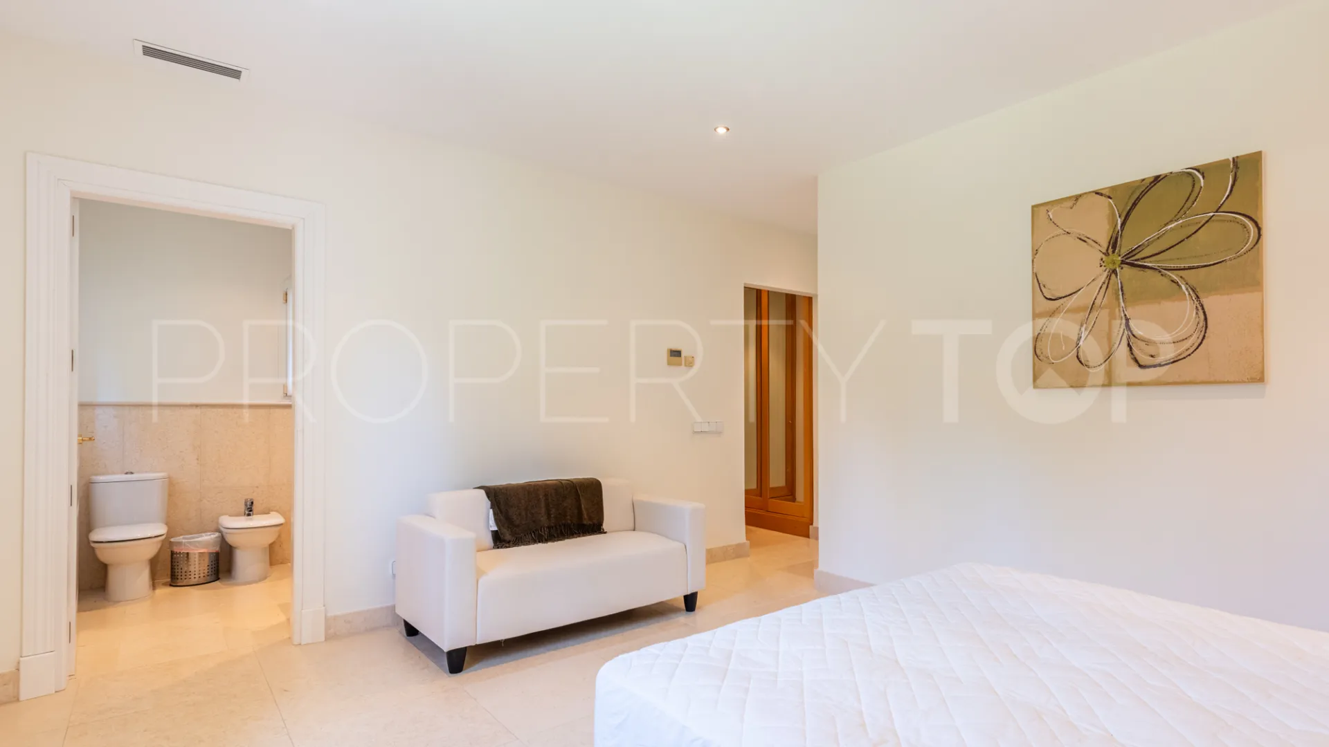 Zona L 5 bedrooms villa for sale